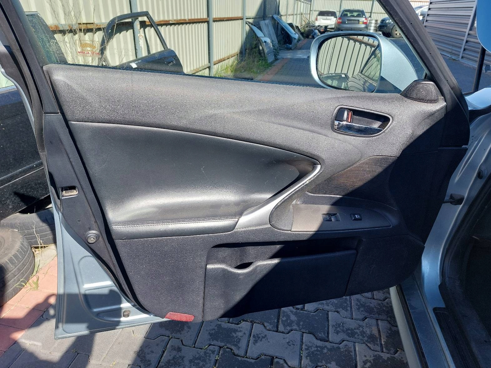 door complete left front LEXUS IS II 8R6