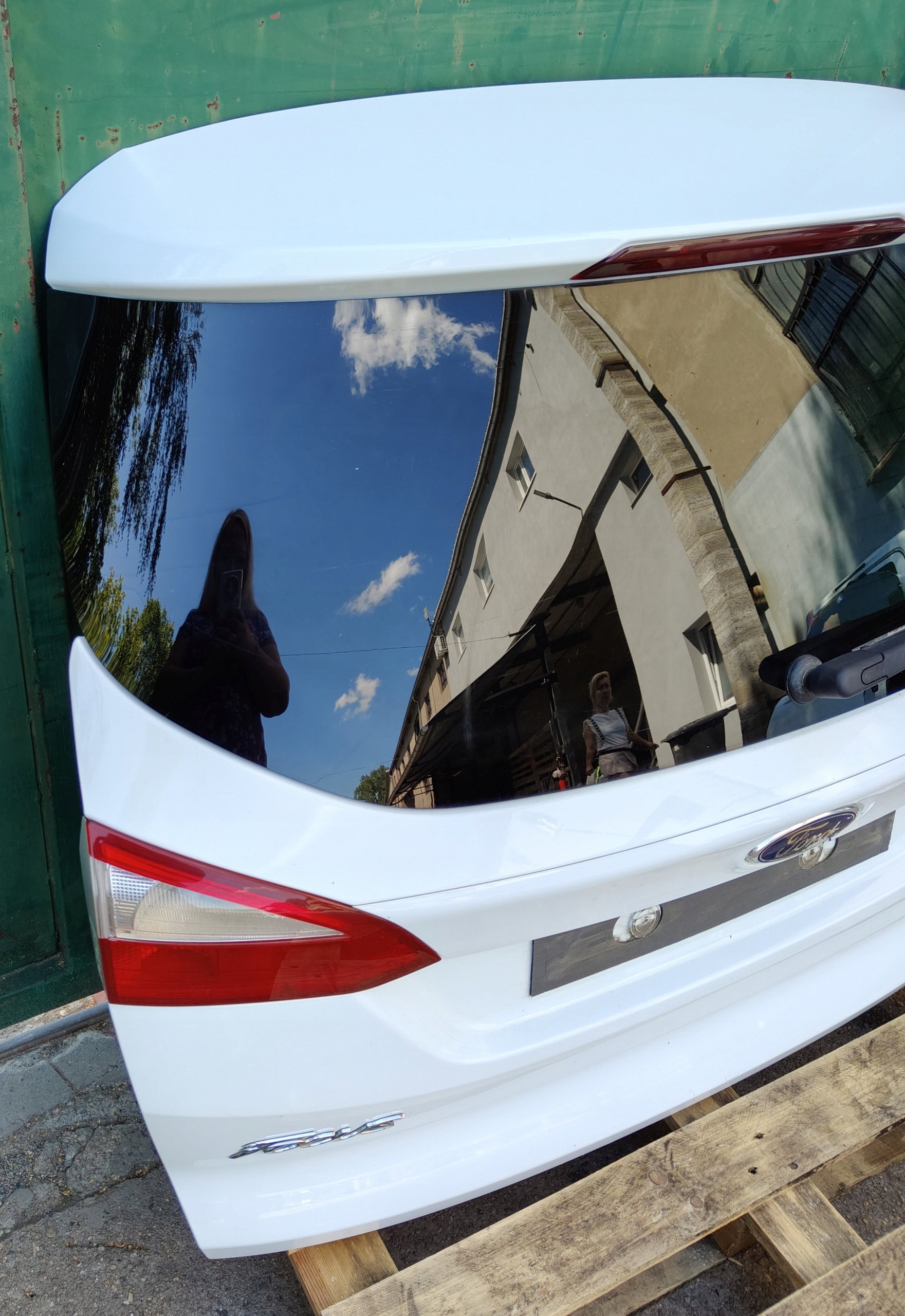 FORD FOCUS MK3 KOMBI 13R trunk door boot AU