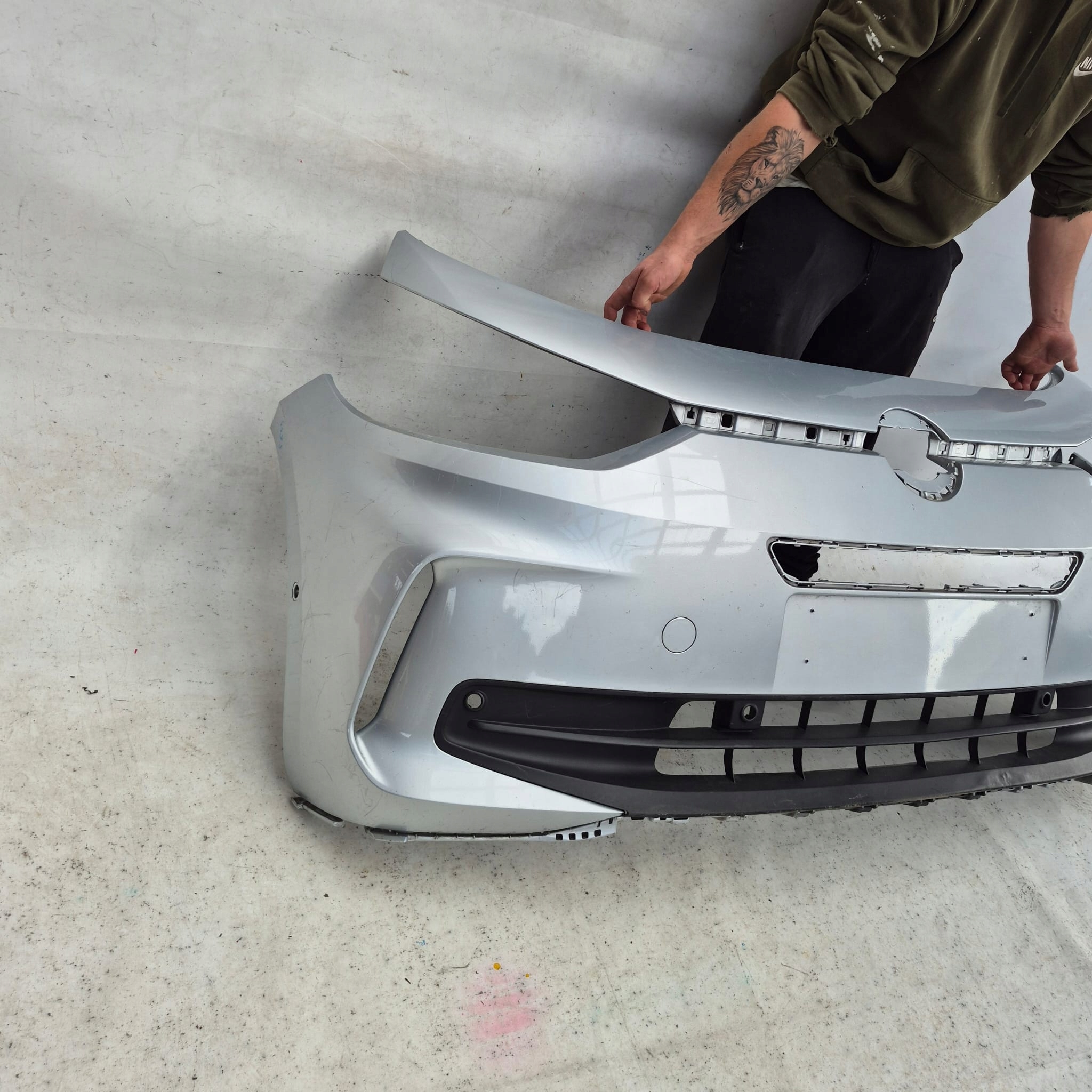 VW ID3 ID.3 10A LIFT 23- front bumper front PDC