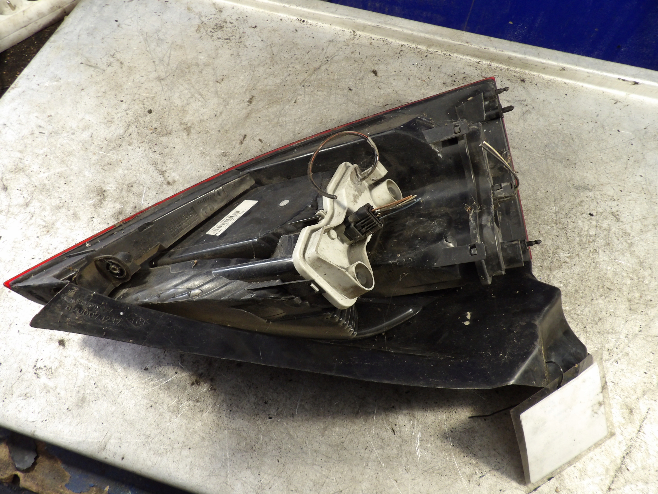Renault Megane II light rear right 8200073237 89398081