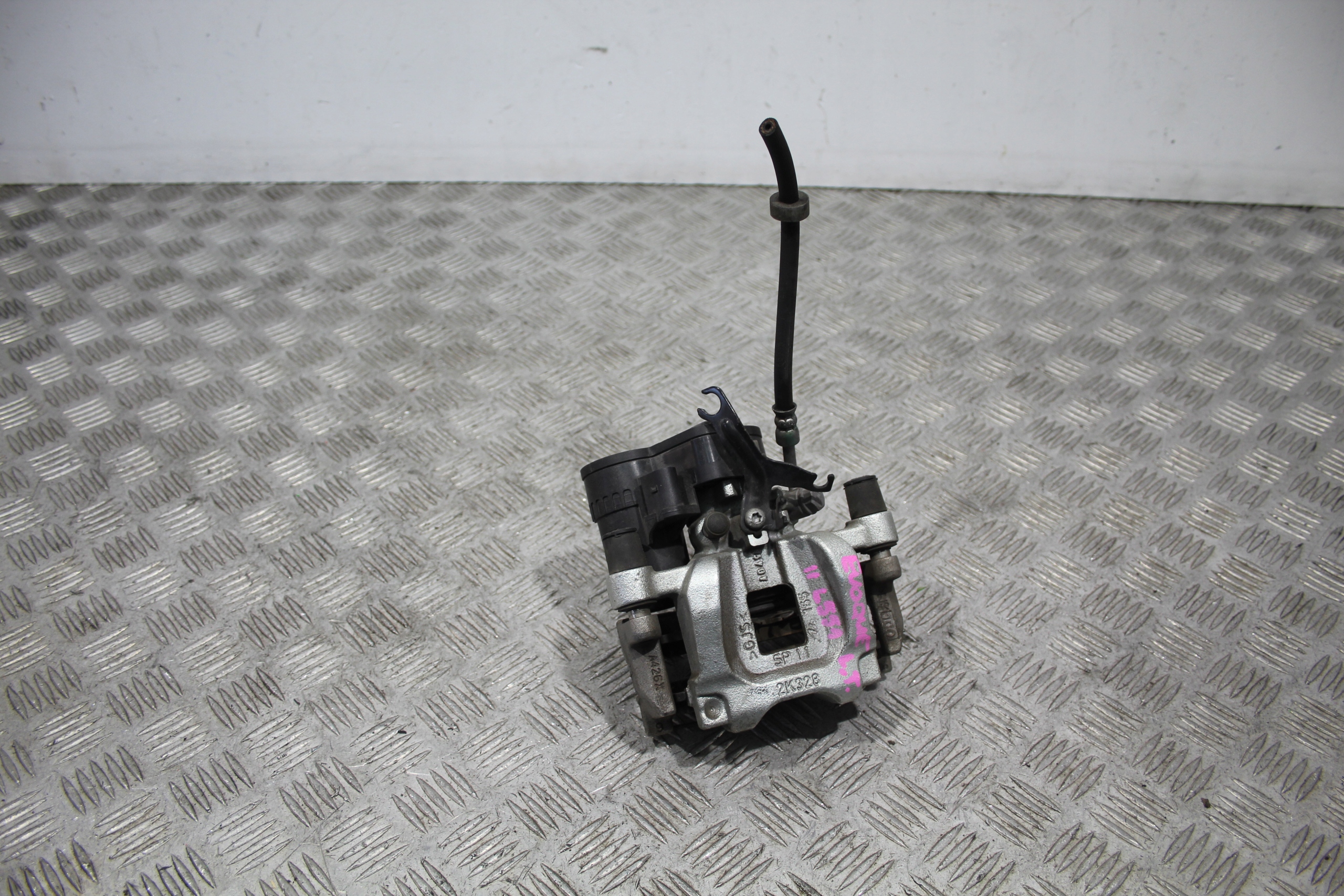 caliper brake left rear part EVOQUE II 2 L551