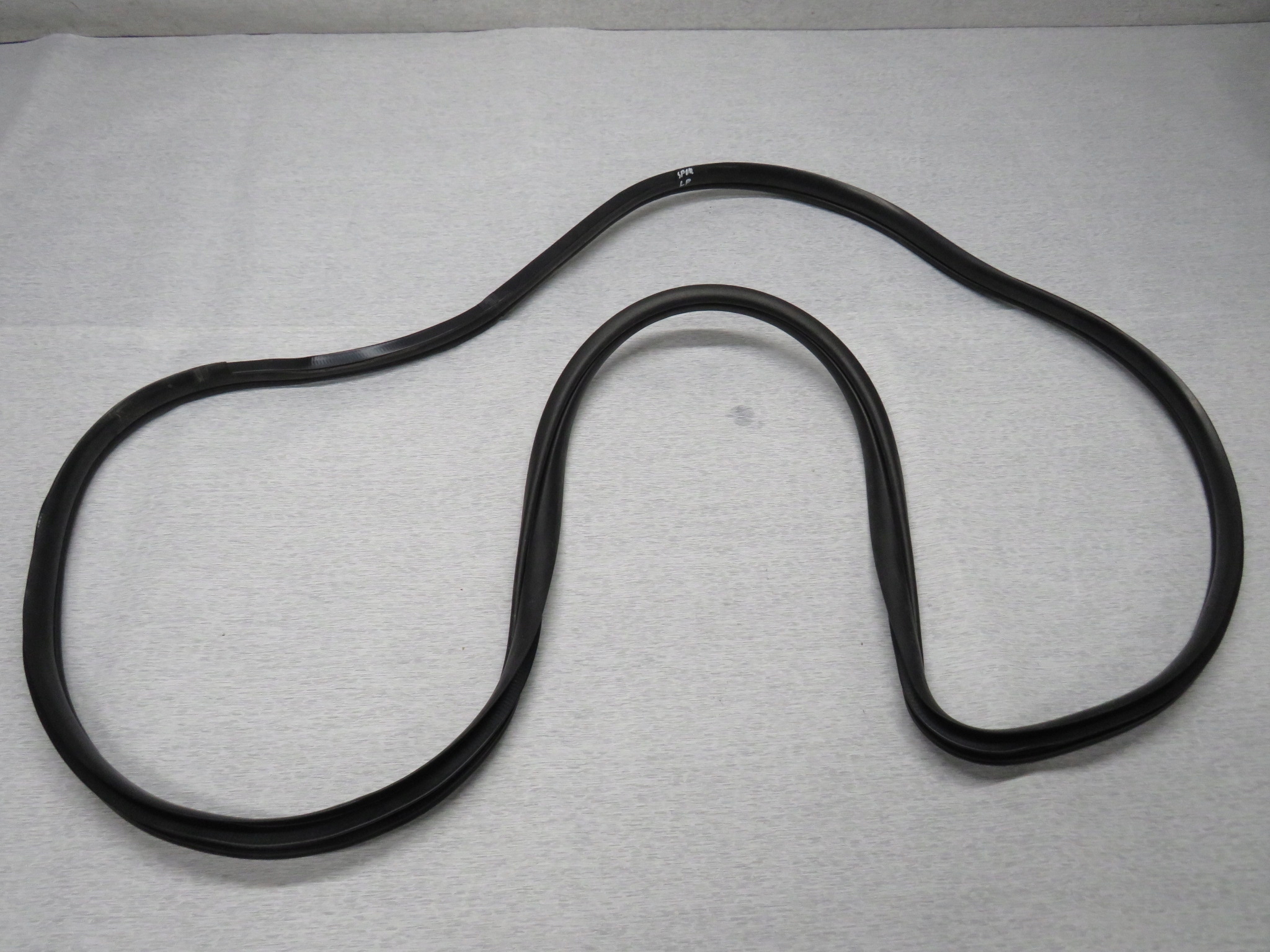 KIA SPORTAGE III USZCZELKA DRZWI PRZEDNIA LEWA