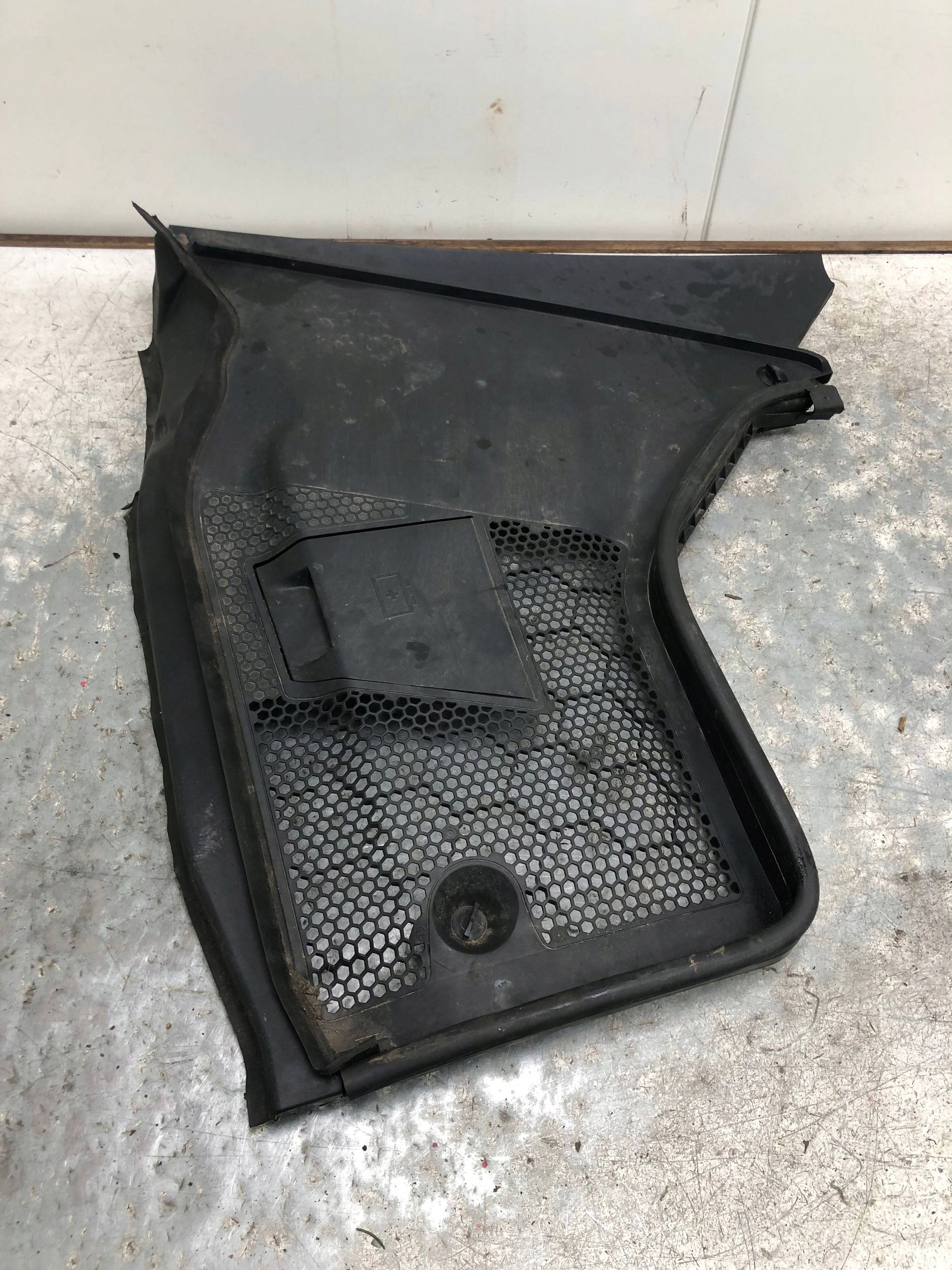 torpedo right front MERCEDES W205 A2058308204