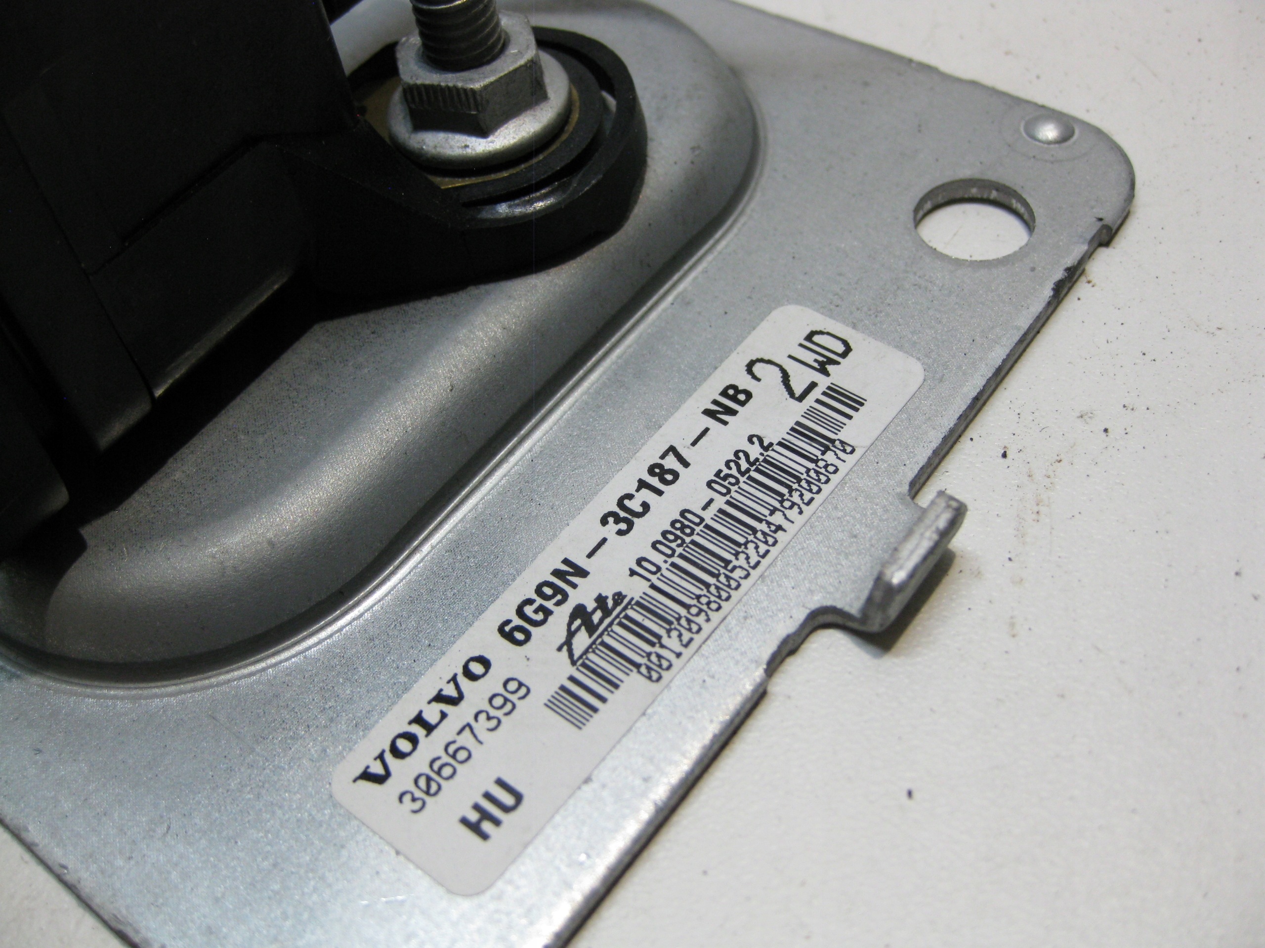 VOLVO V70 2.0 D 09R control unit module ESP ZYROSKOPOWY 30667399