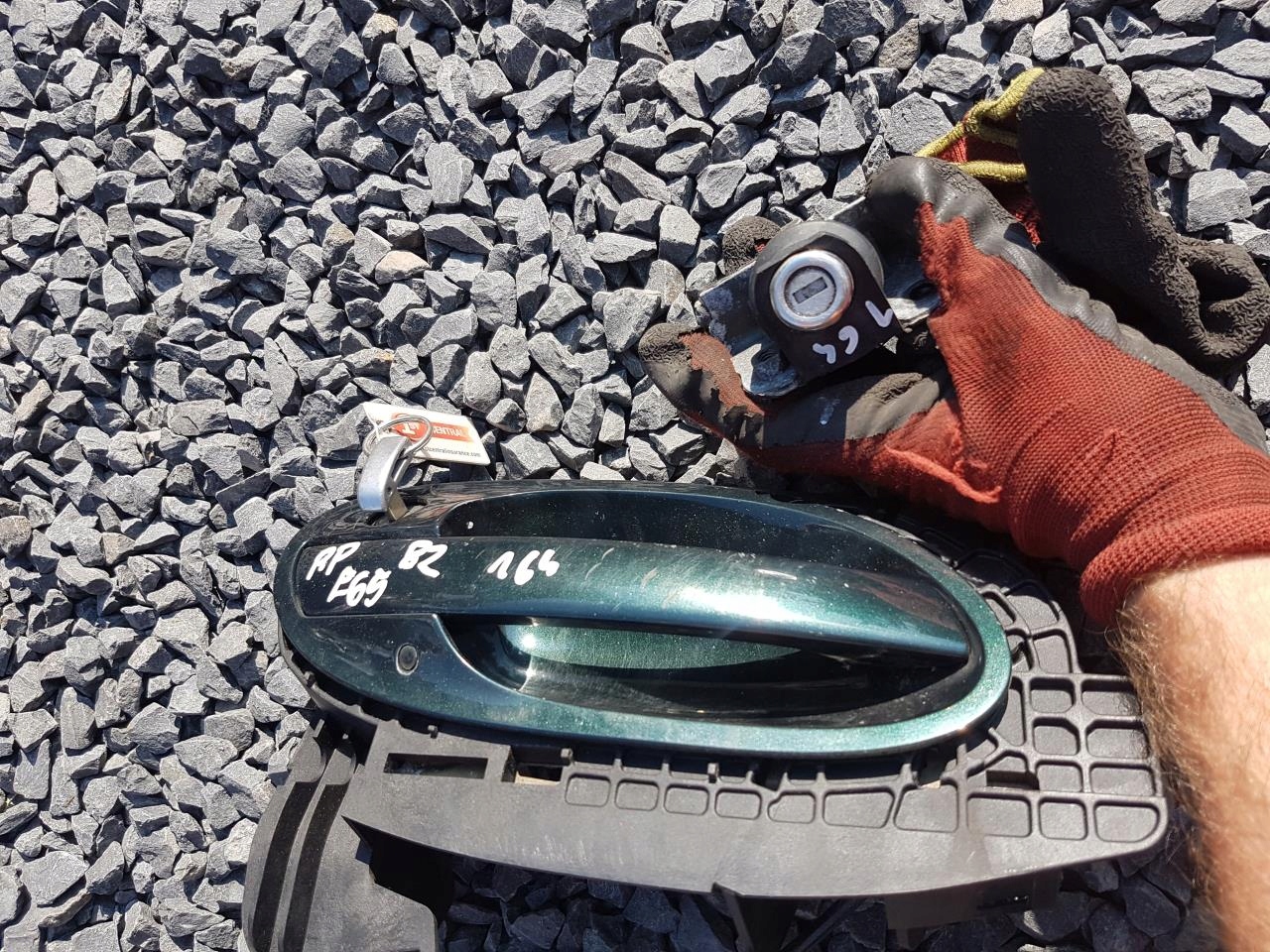 ZAMEK DRZWI KLAPY WKLADKA KLUCZYK BMW E65 E66 Installation side Right front