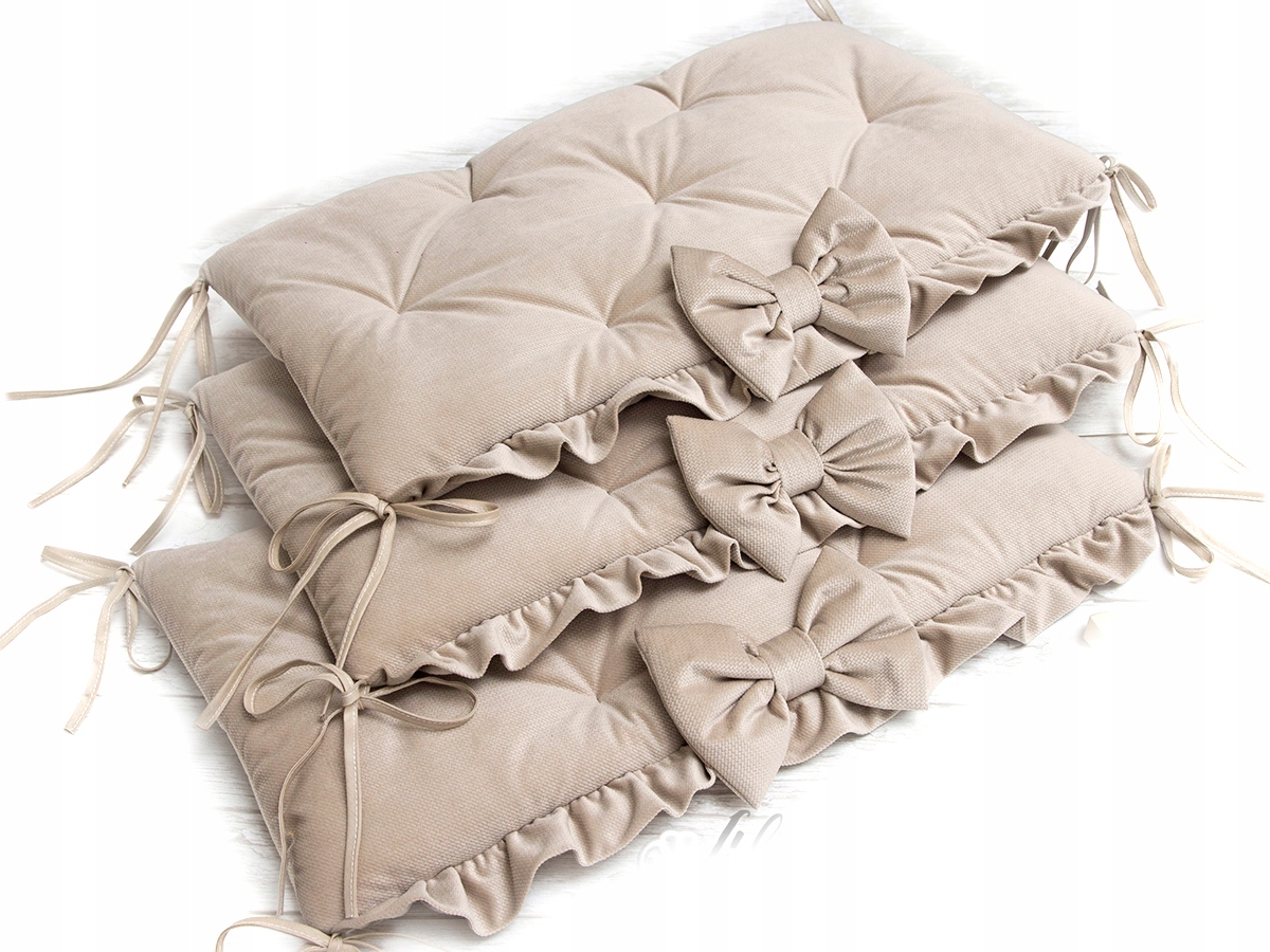 

Ochraniacz Velvet 180 cm z kokardkami na łóżeczko