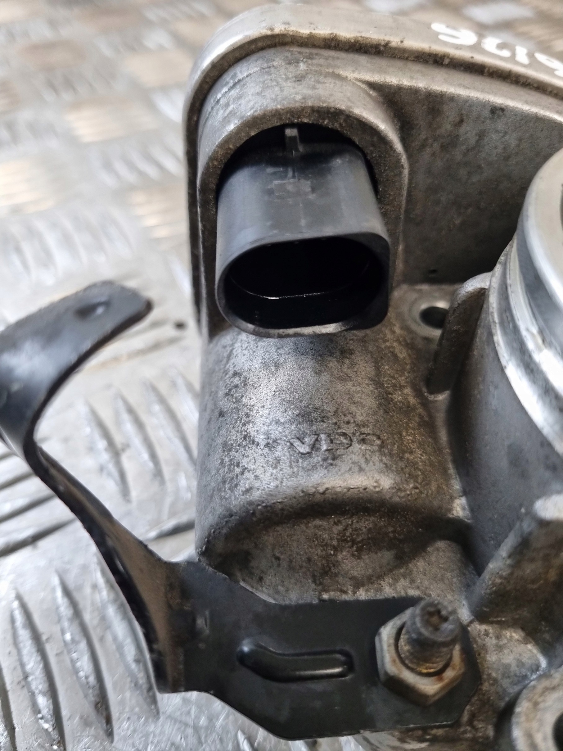 throttle flap BMW E39 520I