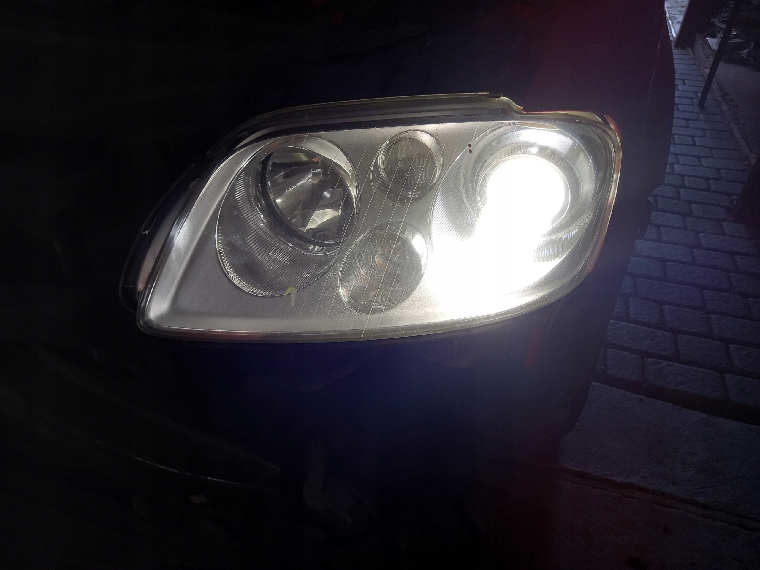 vw Touran I 03-06 фары фара ксенон правая левая 1T0941031D 1T0941032D