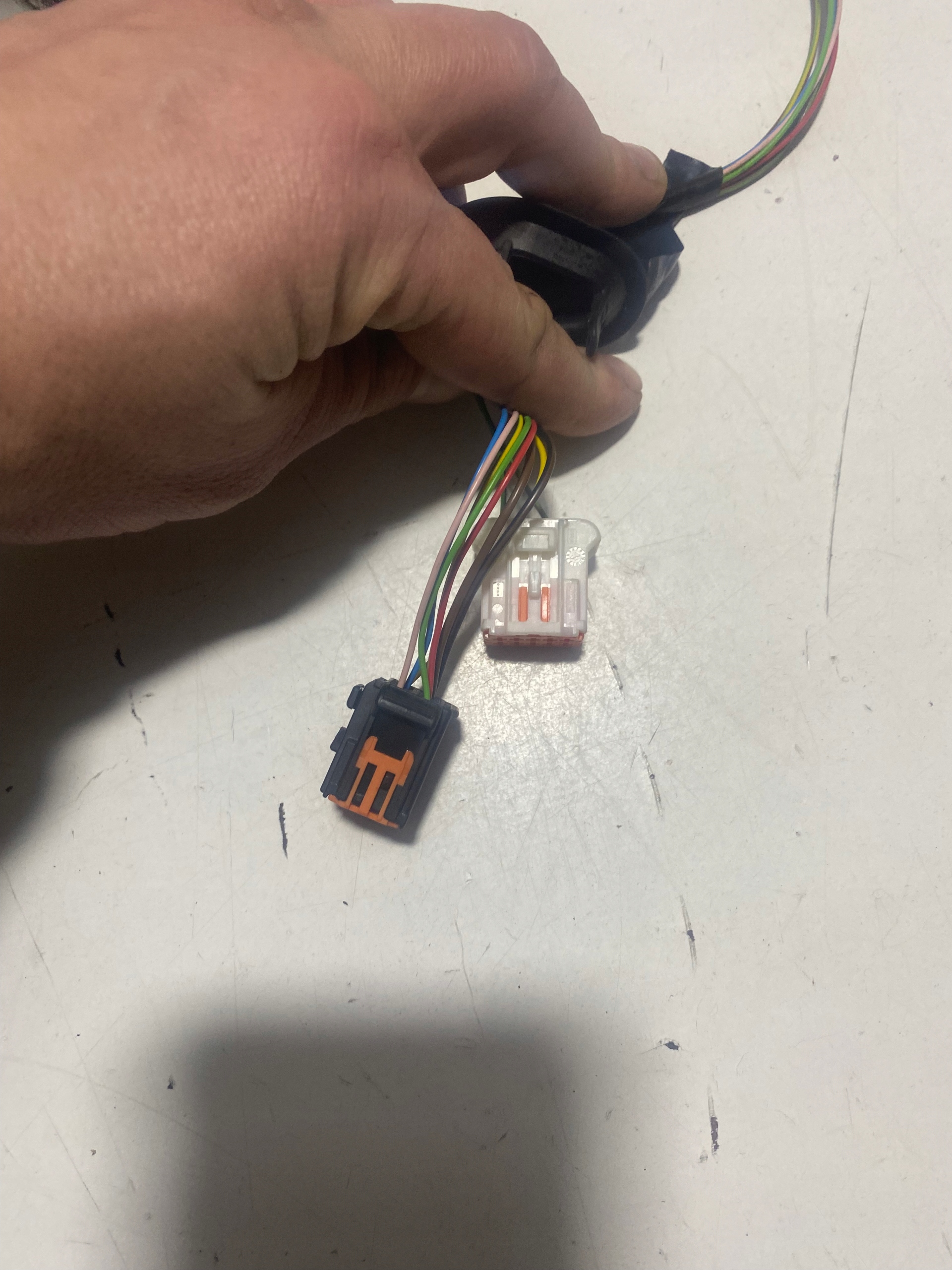 CITROEN C4 PICASSO II LUSTERKO LEWE KRÓTKIE 10PIN EZRC EUROPA Jakość części (zgodnie z GVO) O - oryginał z logo producenta pojazdu (OE)