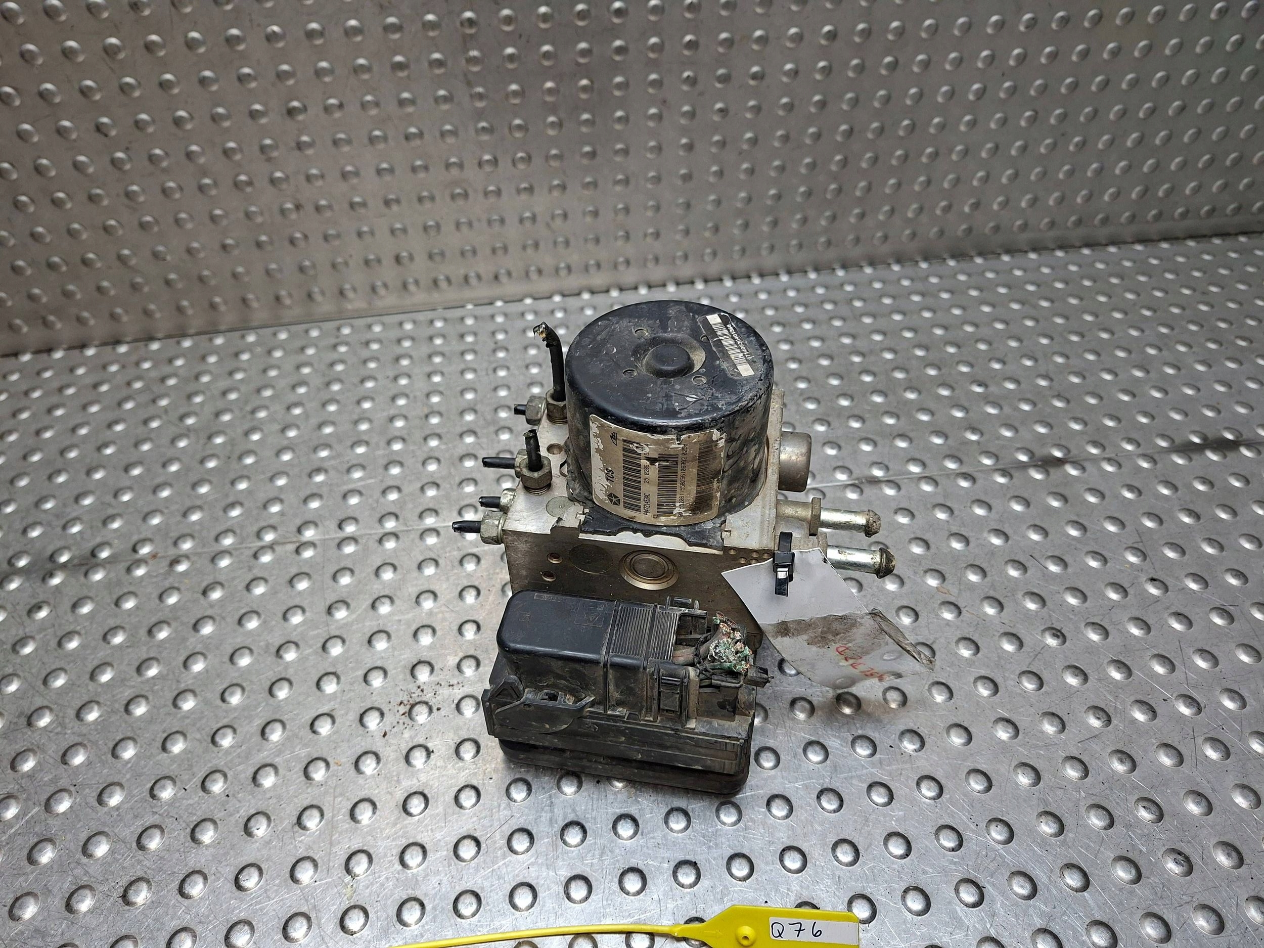 pump control unit ABS CHRYSLER VOYAGER IV 00- P04721453AC 00402775E000