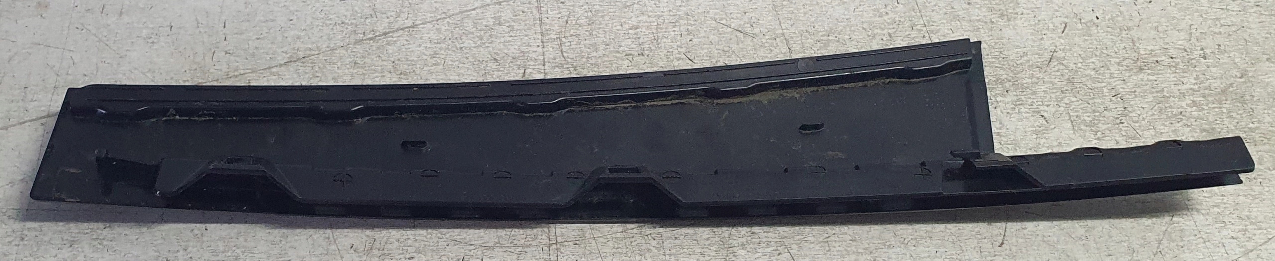 Blende Abdeckung slupka Tür links heck ID4 ID.4 ID-4
