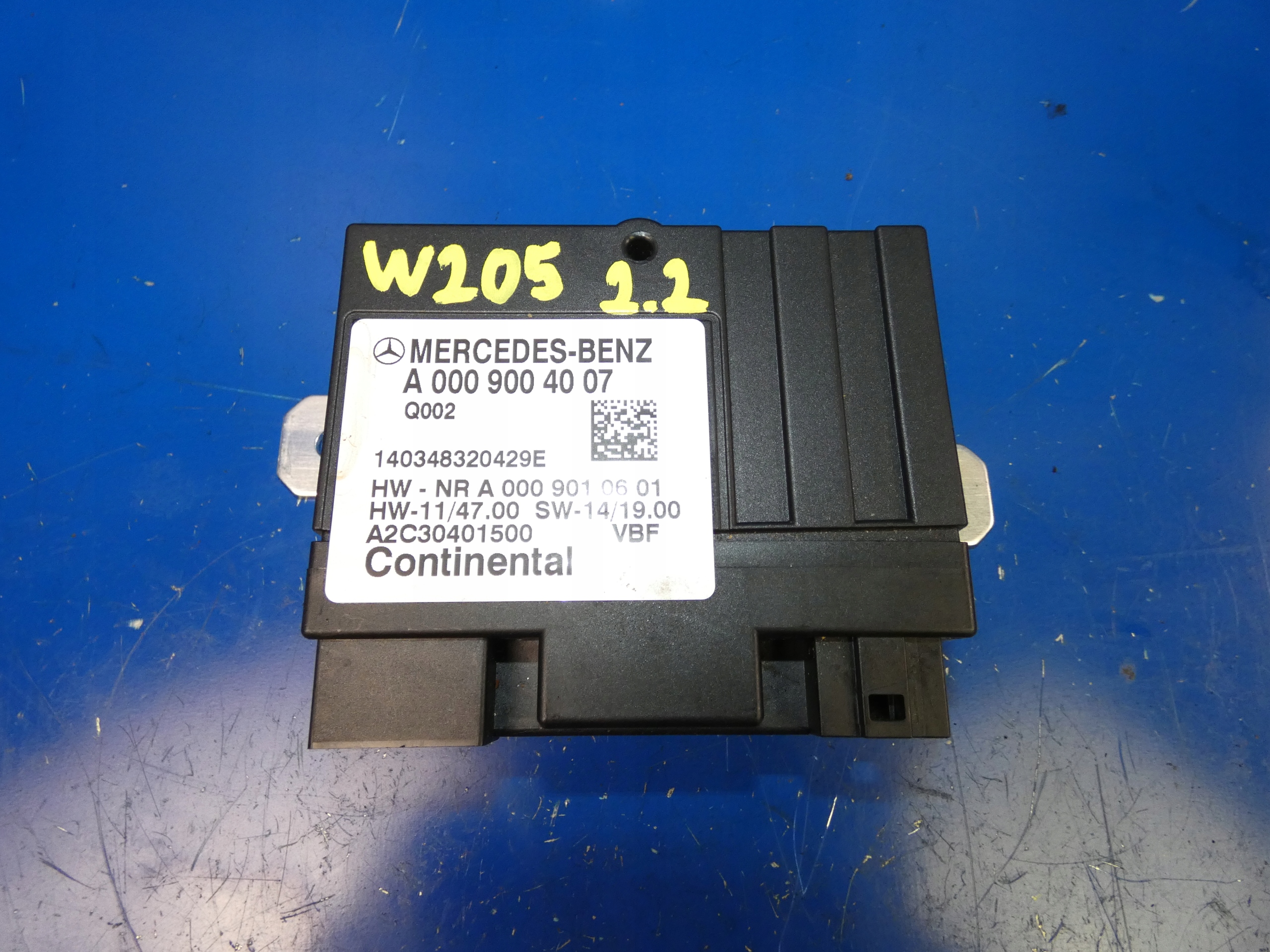 A0009004007 - C220 W205 W213 W212 2.2 CDI модуль паливного насоса