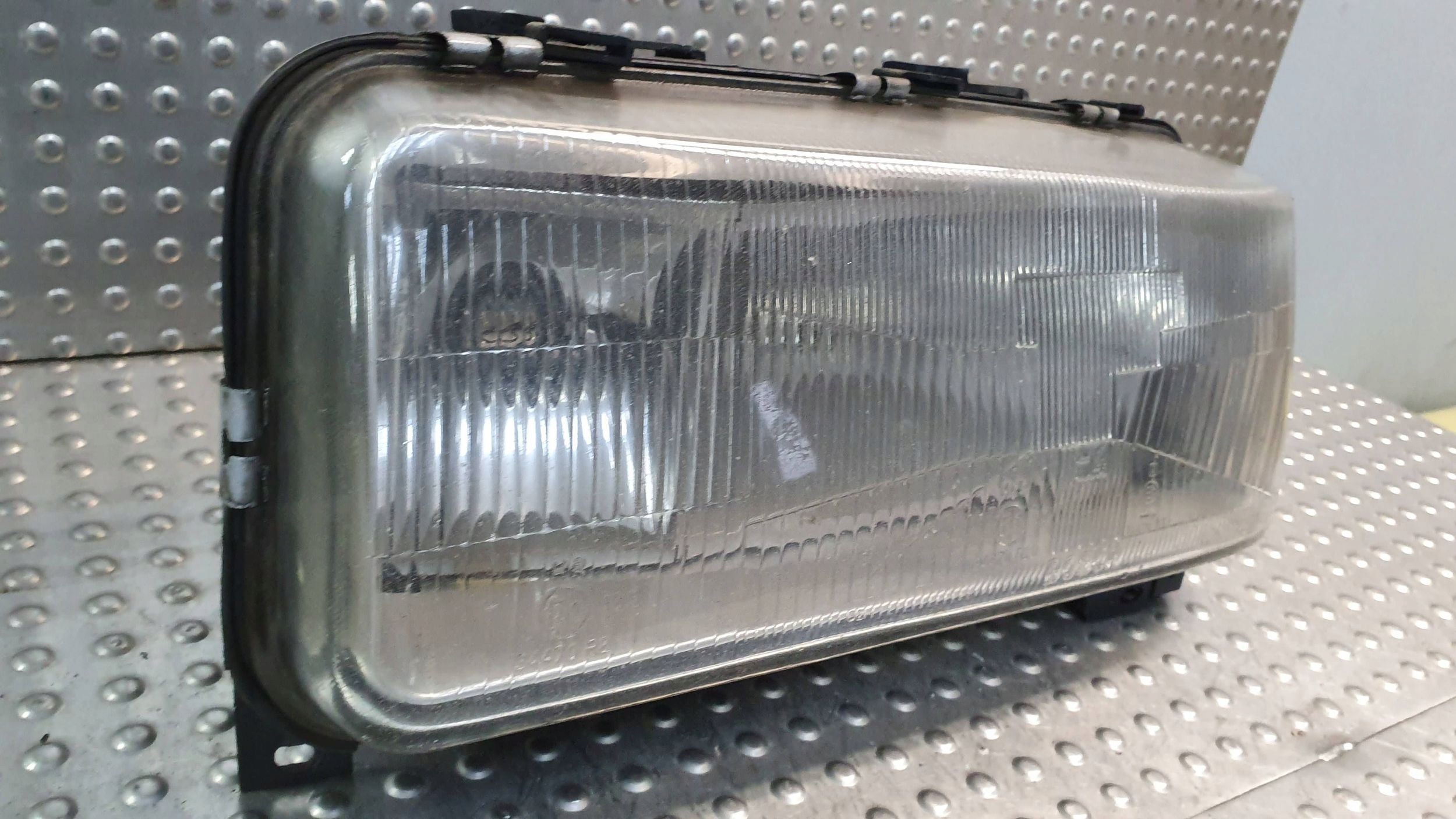 světlo předek levá AUDI 200 C3 83