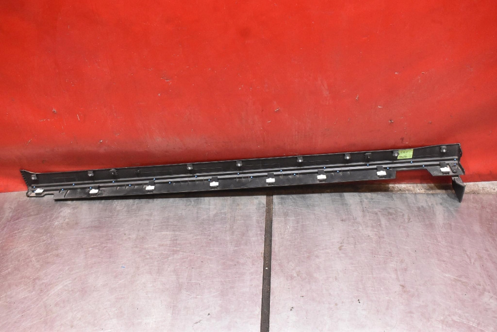 cap threshold right black KIA SPORTAGE 5 V 21-25