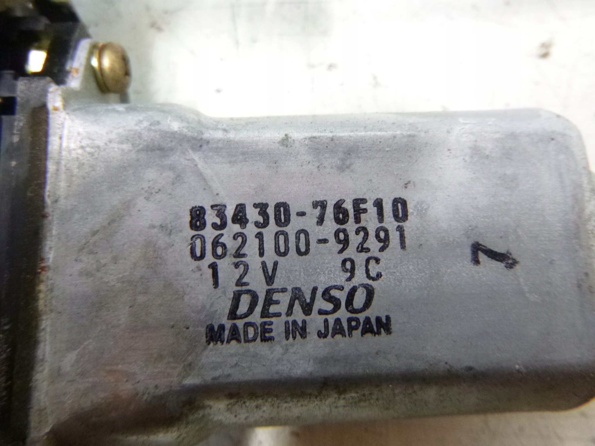 MÉCANISME VITRE AVANT DROITE SUZUKI LIANA 5D HB 02R.