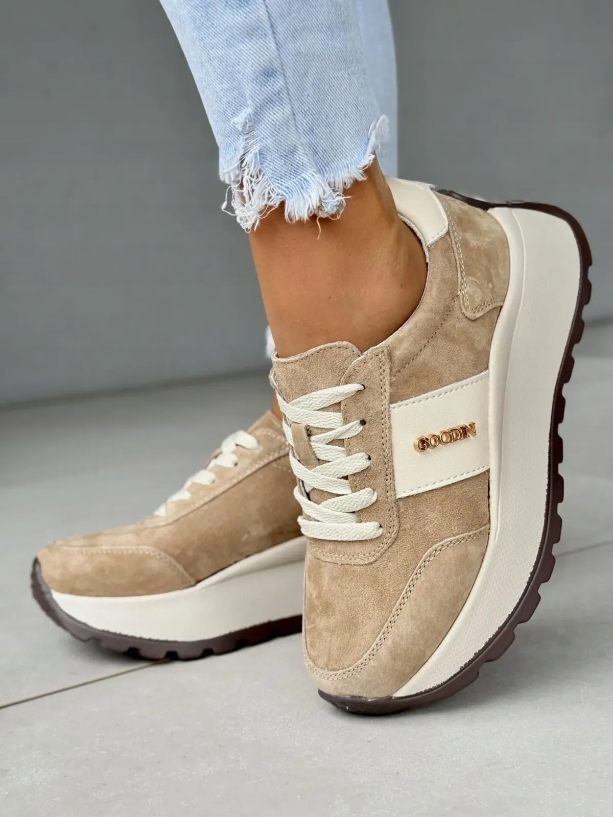 Sportowe sneakersy Półbuty Goodin GD-124A Beige r.38 Skóra