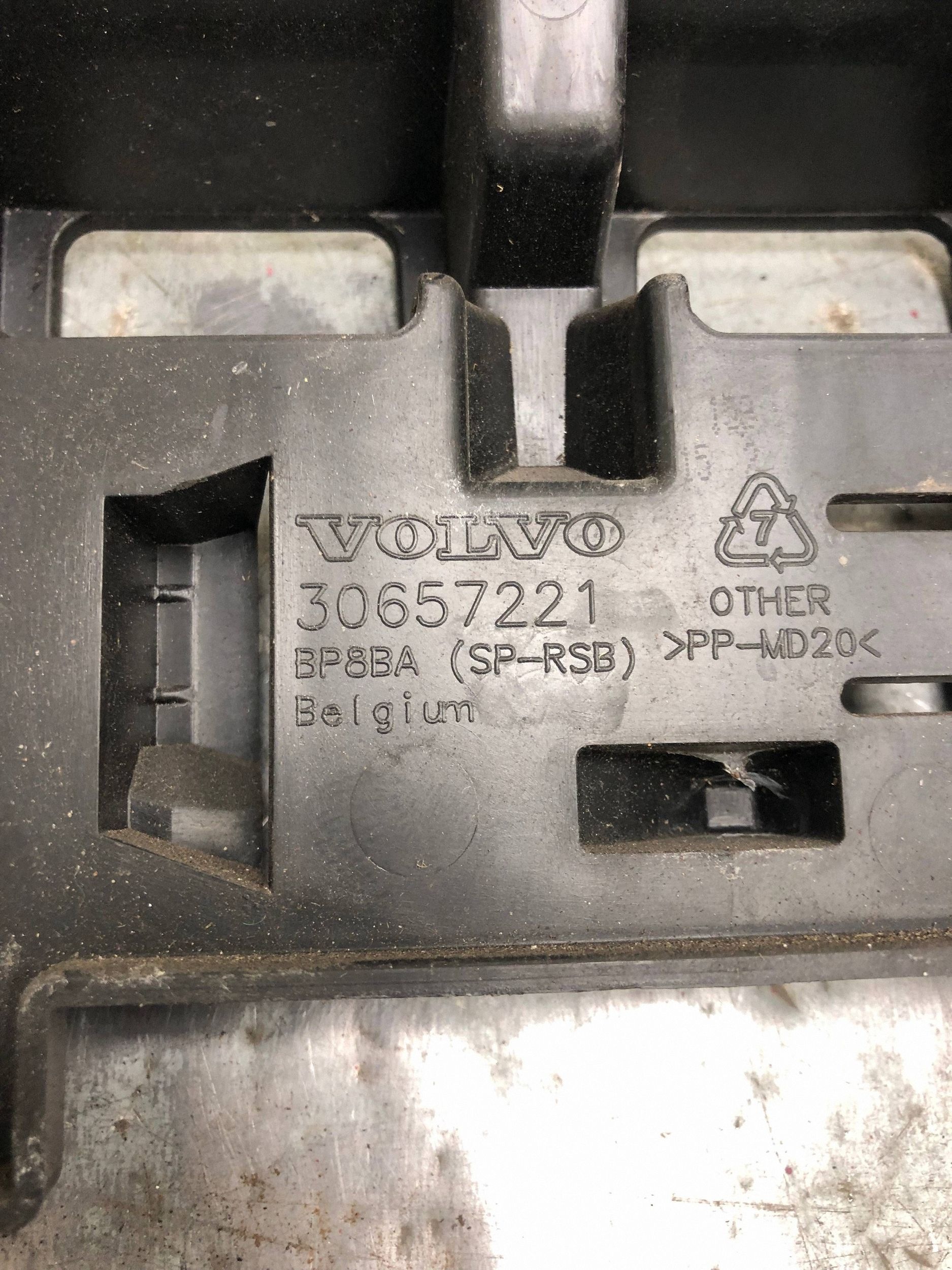bumper bracket rear part VOLVO C30 LIFT 30657221