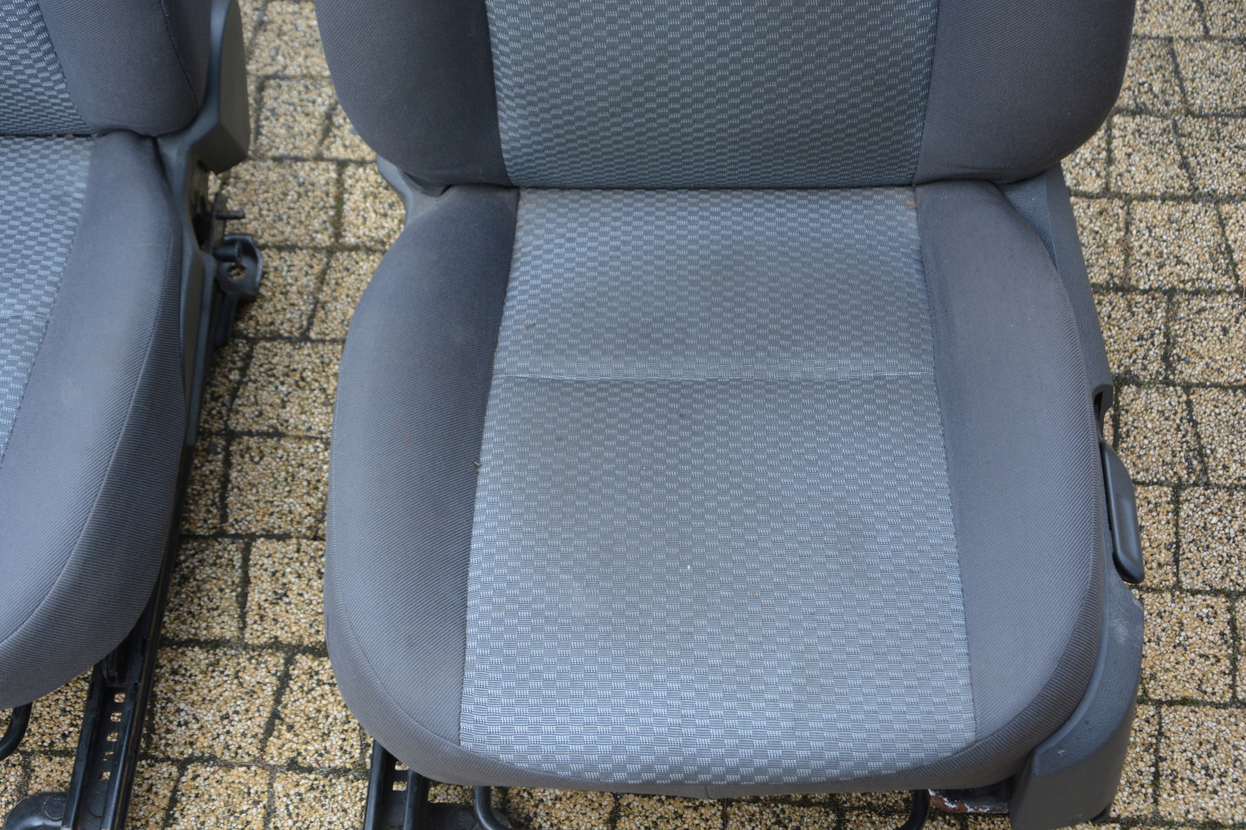 кресла диван FORD Focus MK2 5D