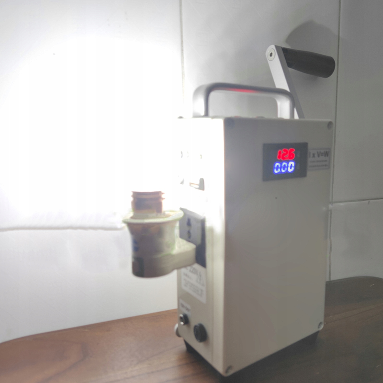 PRZENOŚNA AWARYJNY GENERATOR KORBY RĘCZNEJ 220V Model H22041315