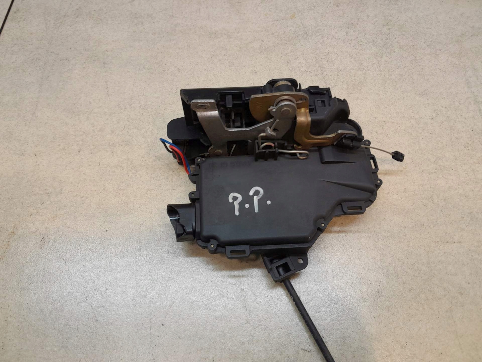 lock door right front OCTAVIA and 3B1837016C