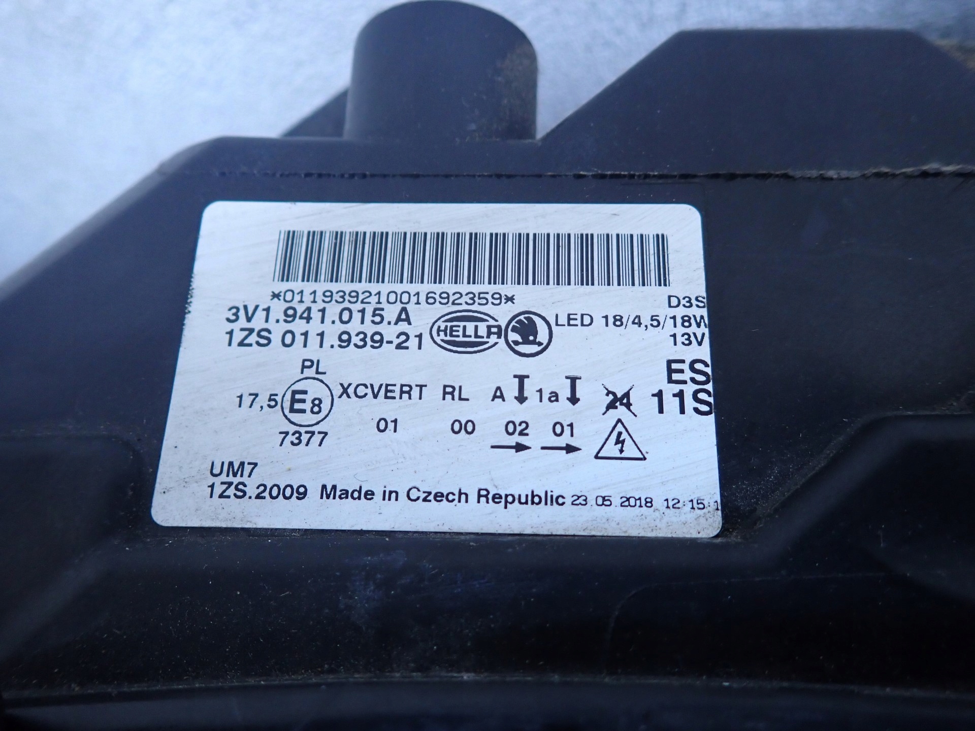 light left REFLEKTOR BI XENON SKODA SUPERB 3V III 2015-2019R 3V1941015A
