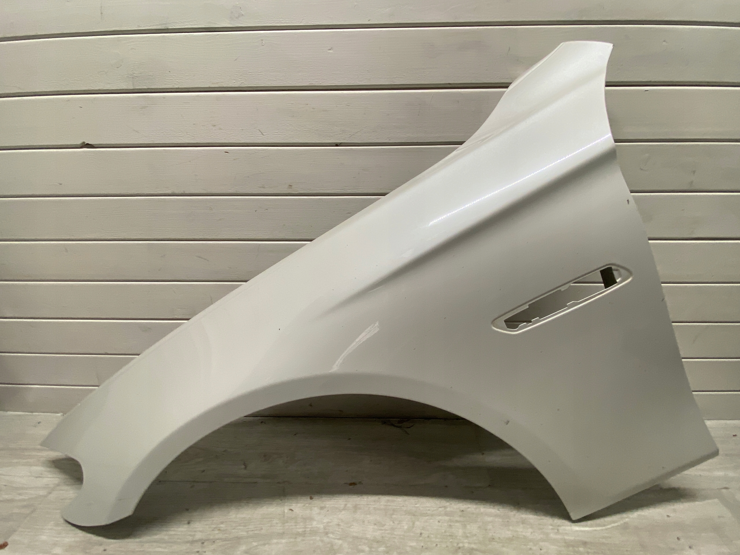 fender left front front BMW 5 F10 F11