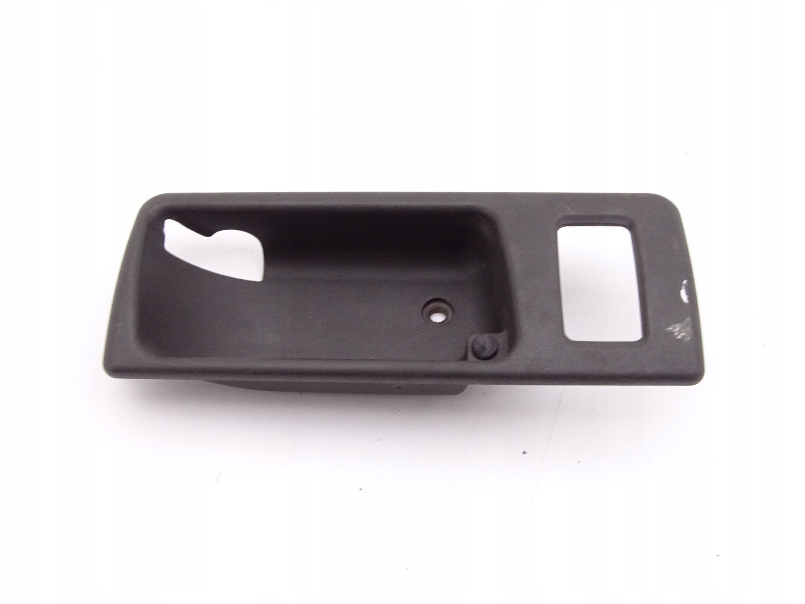 RANGE ROVER P38 94- OSŁONA KLAMKI DRZWI PRAWY TYŁ