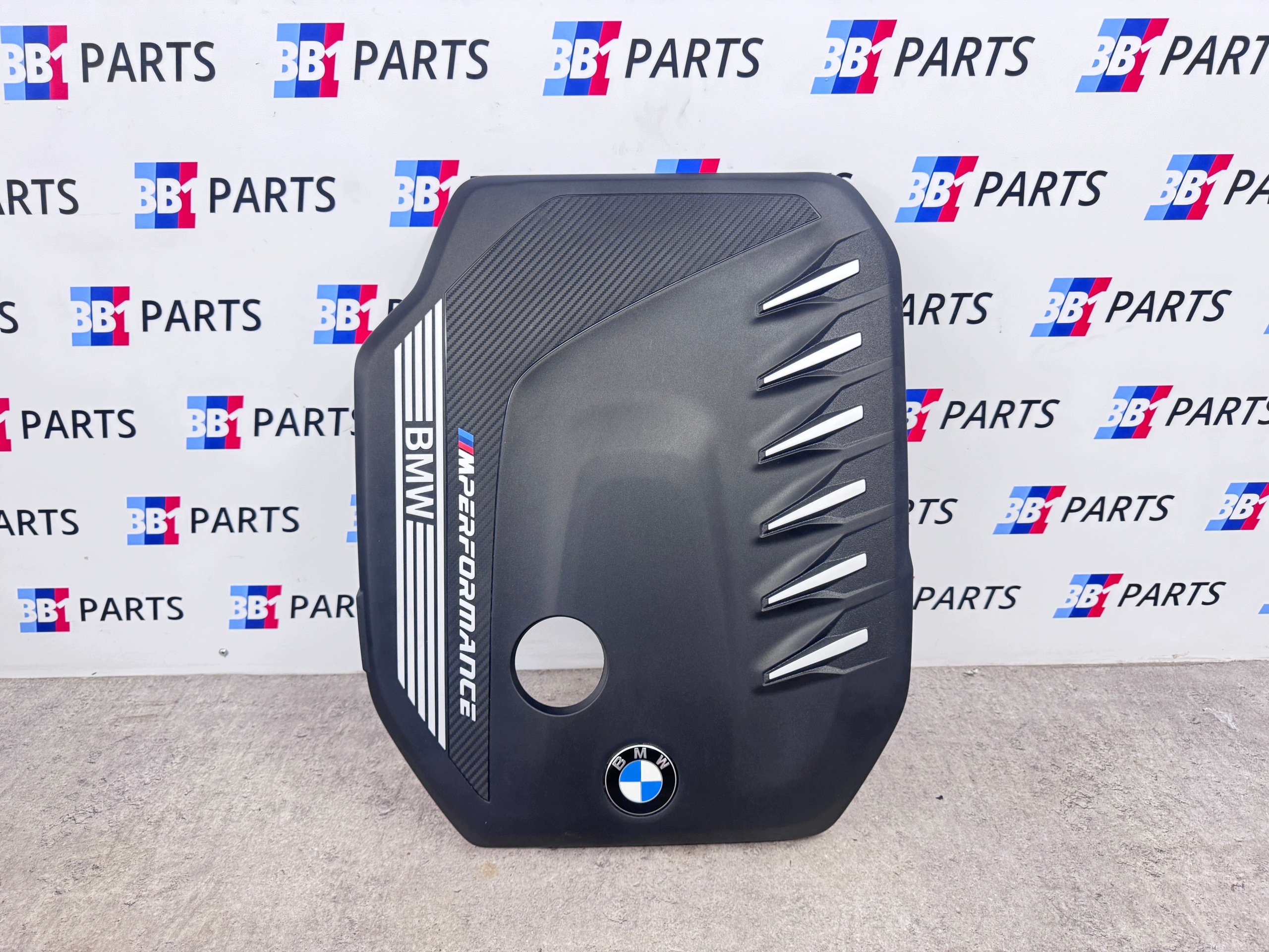 BMW G20 G21 cover engine housing cover nice M-PERFORMANCE 8598147