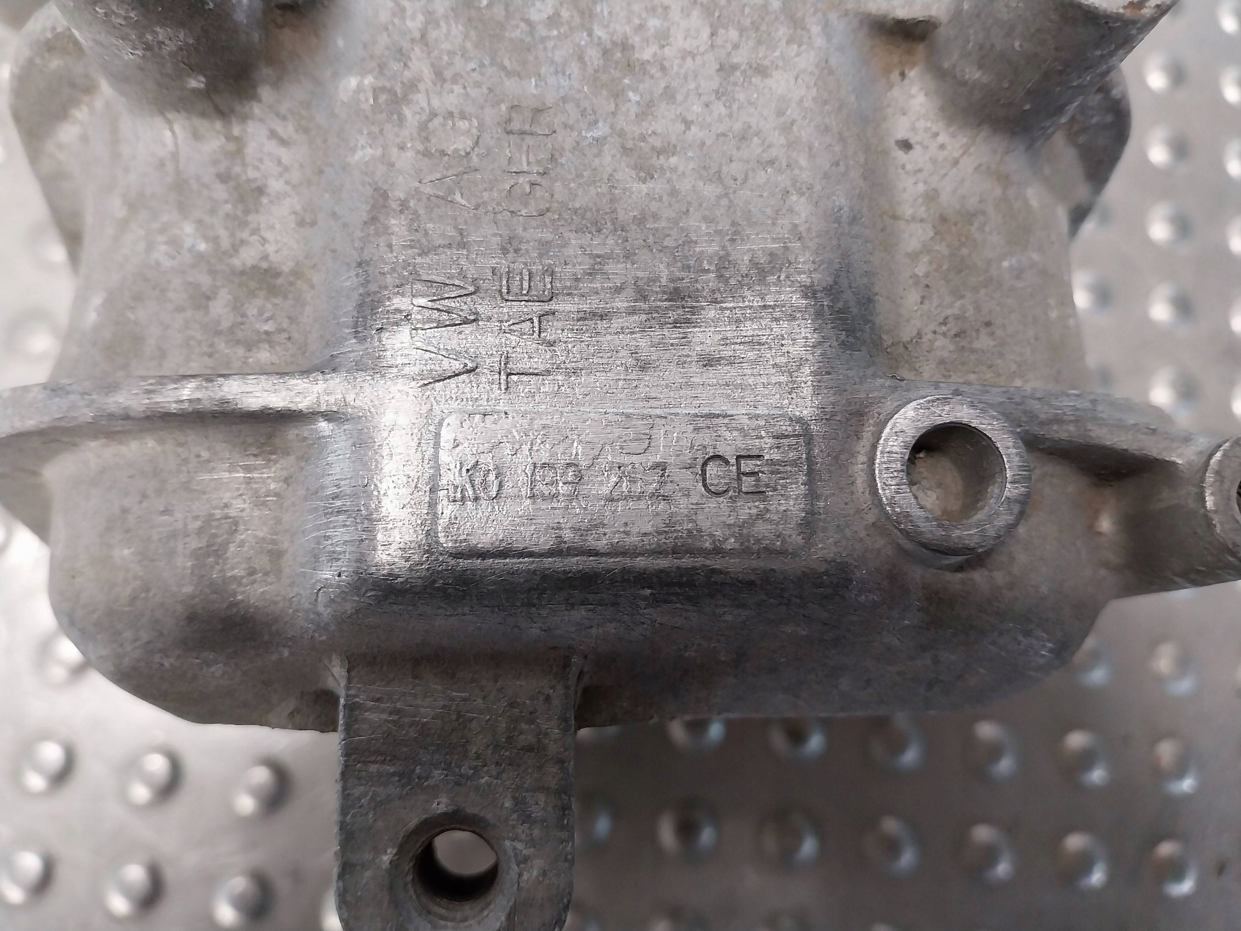 holder engine mount 1K0199262CE VW PASSAT B6 B7 BEETLE 5C 2.0 TDI