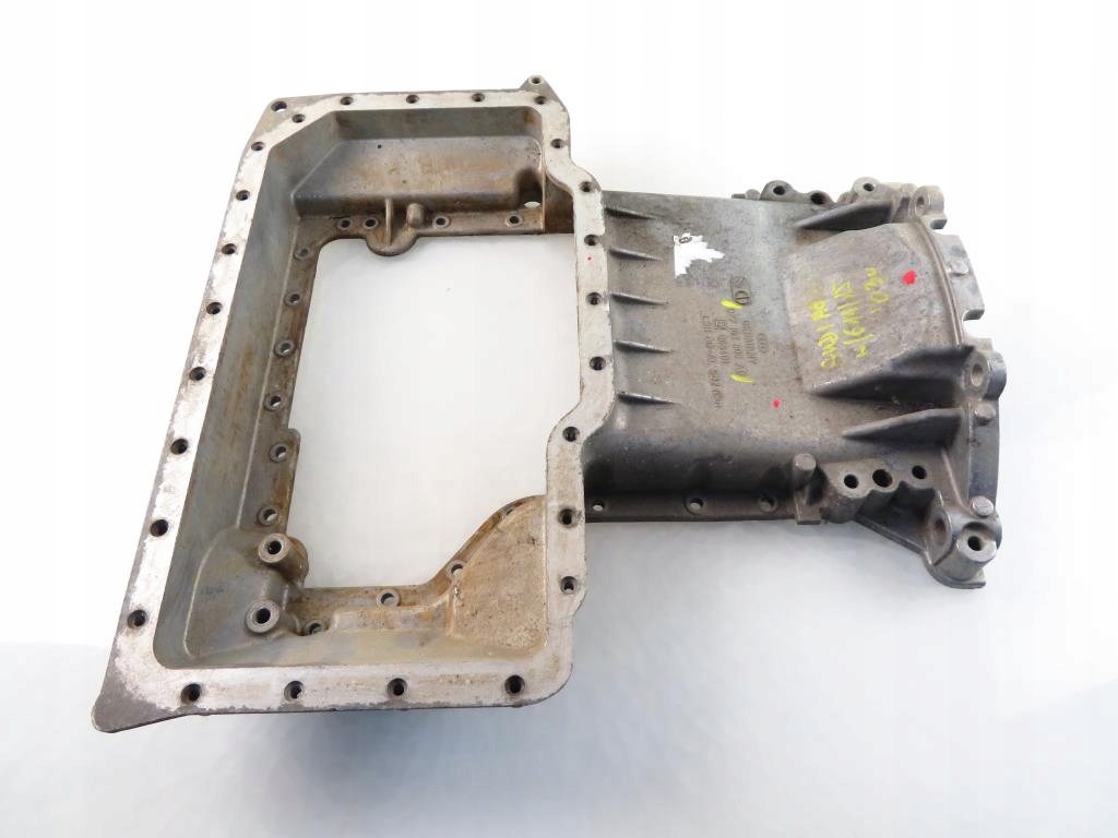 Масляный поддон AUDI A8 4.2 077103603AD