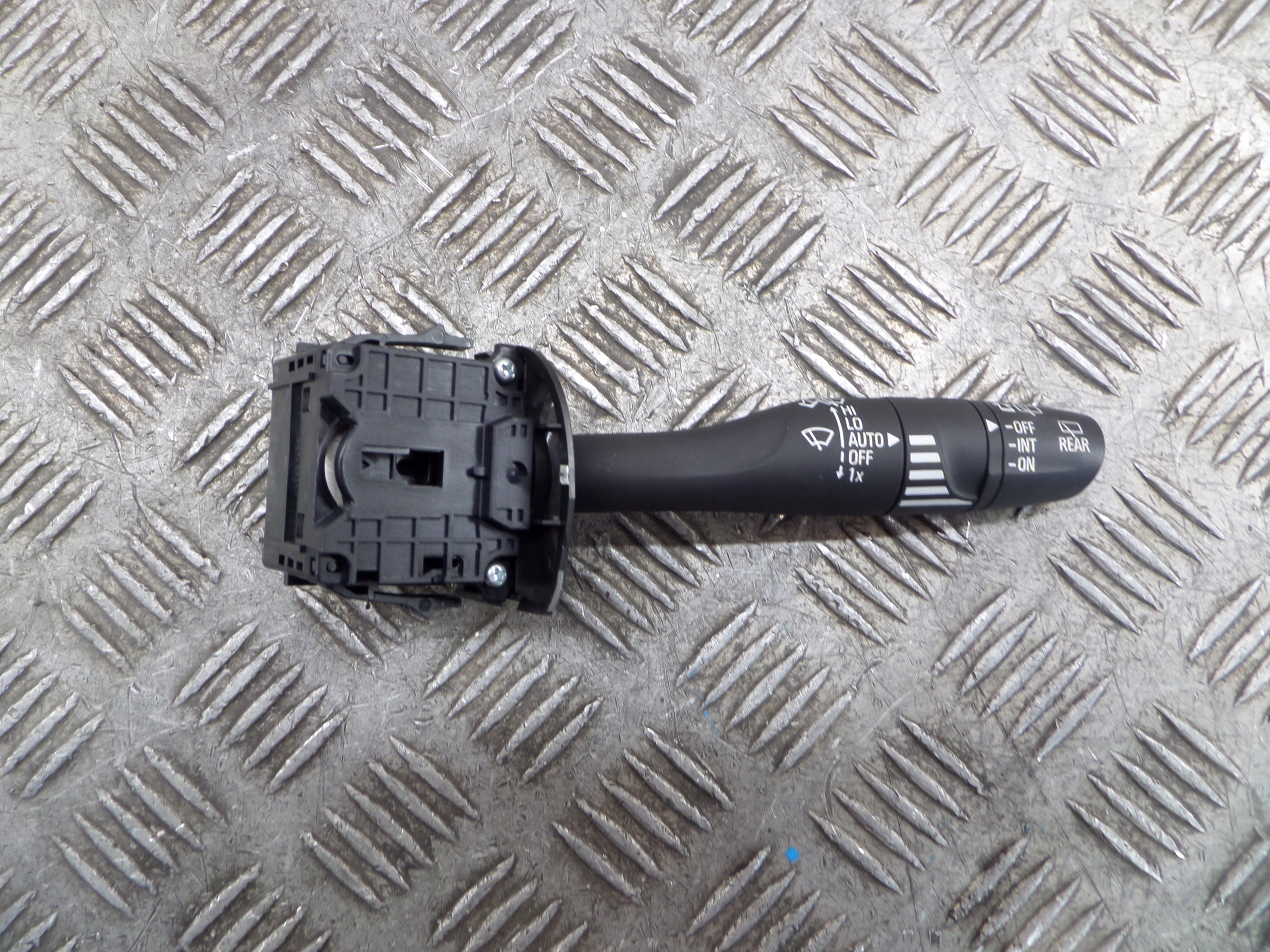 ručice brisača OPEL ASTRA V OE 39043493
