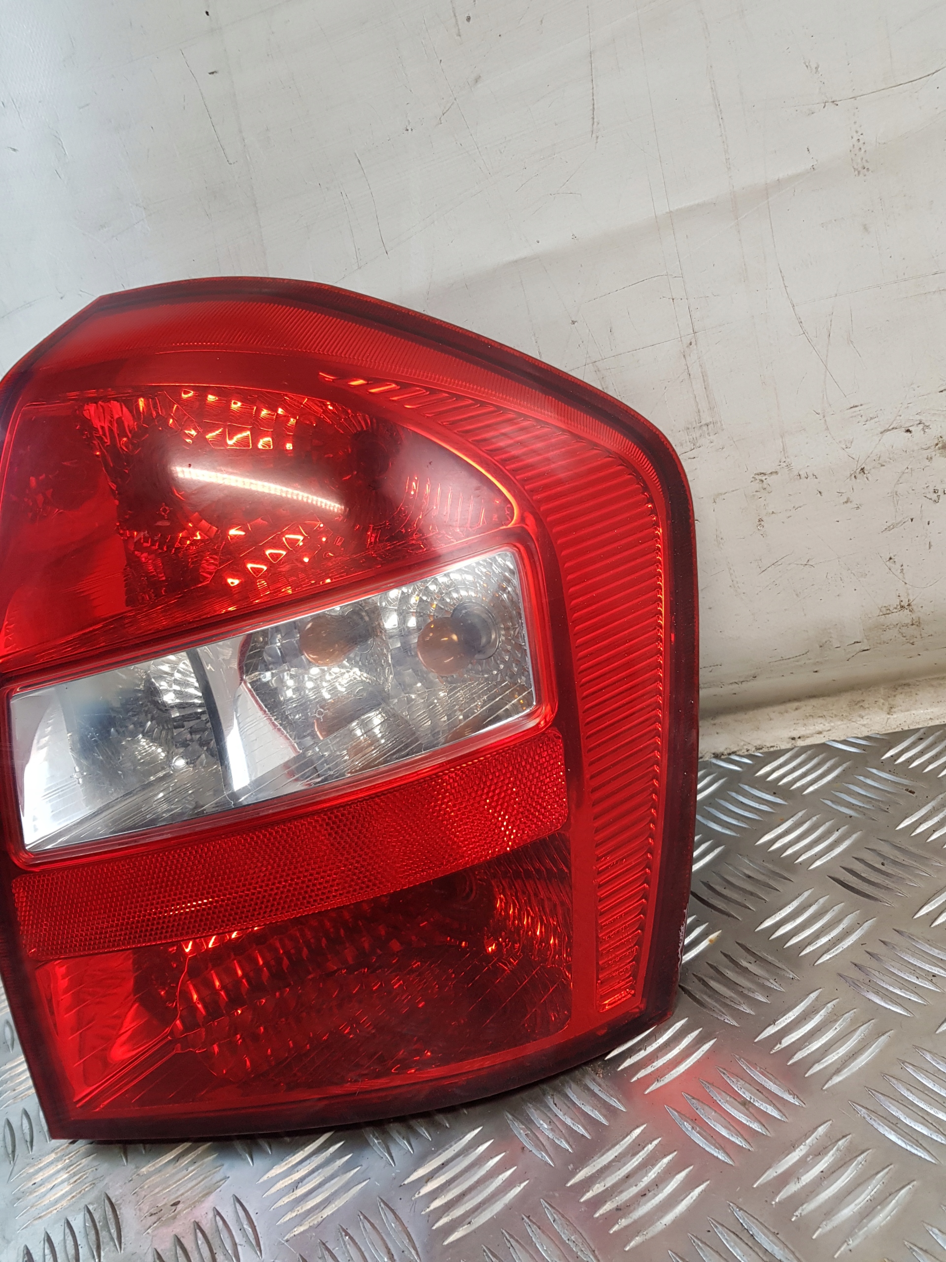light right rear part KIA CERATO 05R- HATCHBACK EUROPA