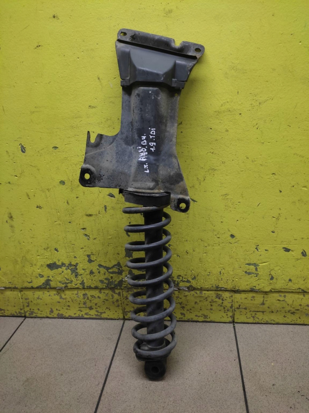 AUDI 80 B4 MCPHERSON links heck