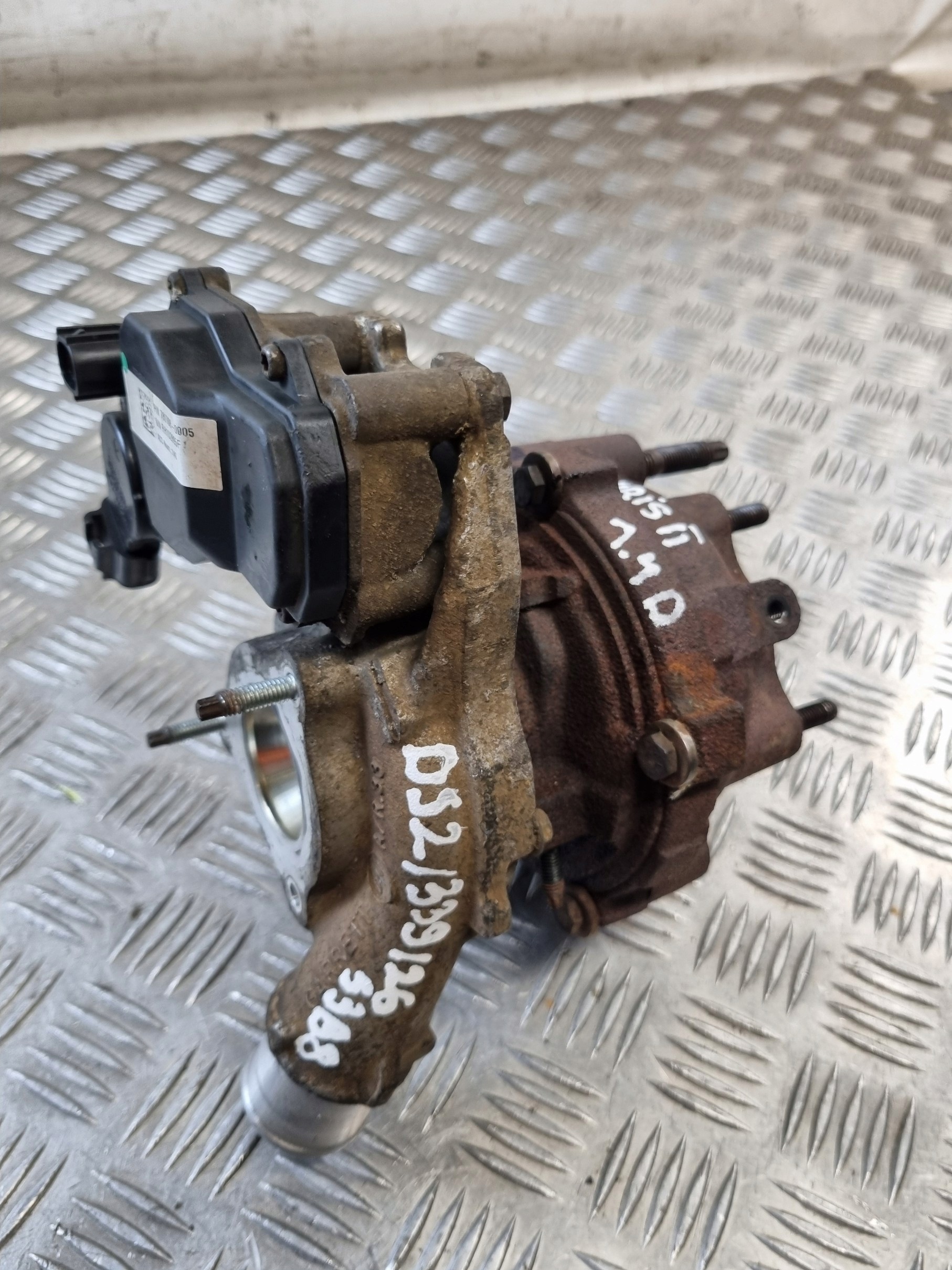 turbo TURBO TOYOTA AURIS II 1.4D
