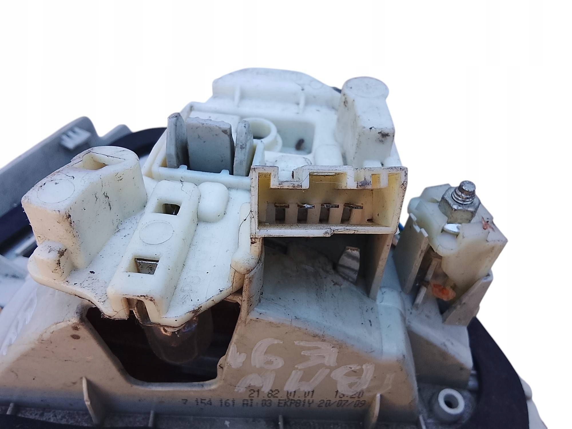 BMW 3 E90 E91 lights of the rear bonnet boot left 7154161