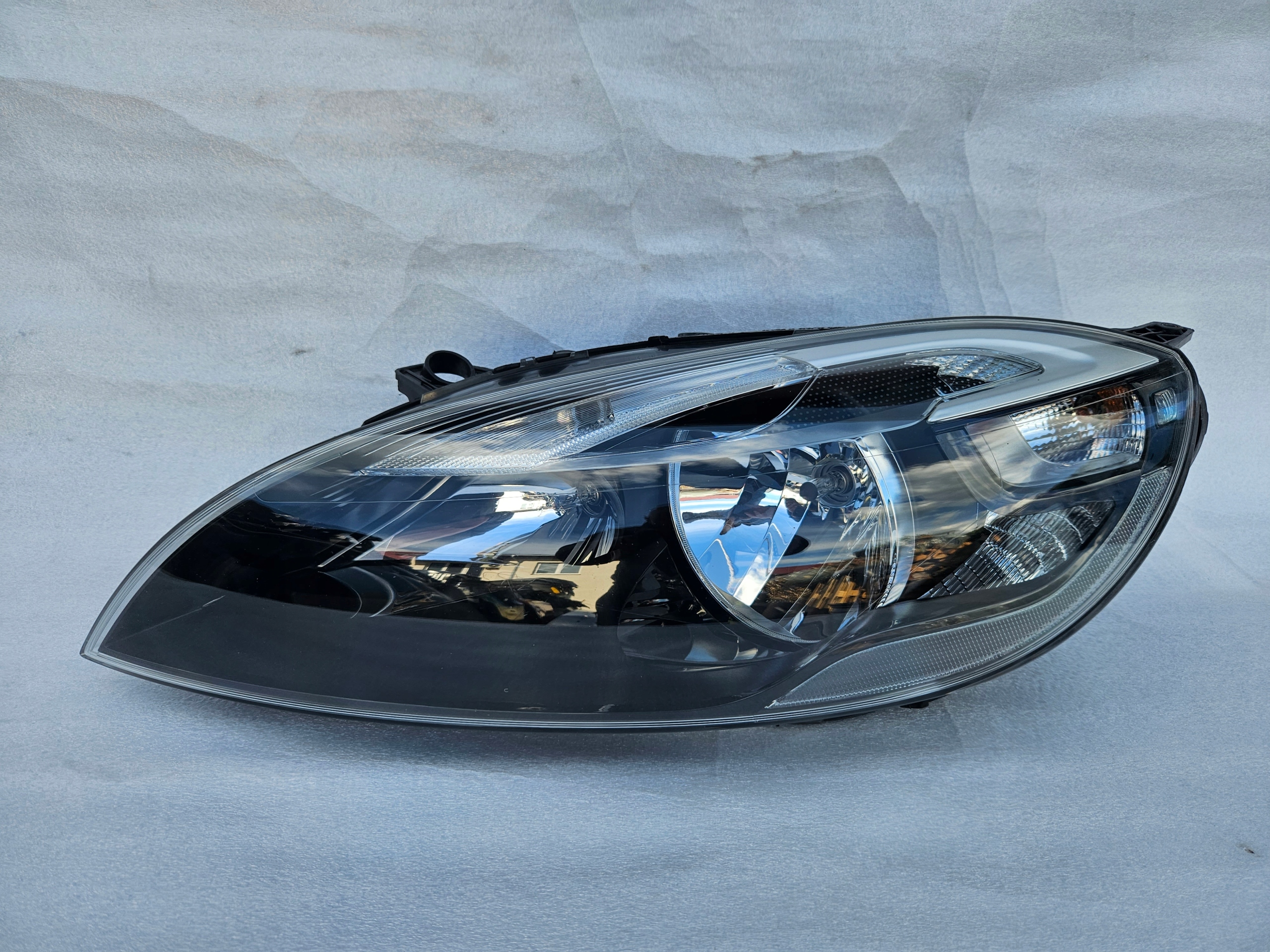 VOLVO V40 12-16 LAMPA LEWA ZWYKŁA 31420003 • Opinie - Allegro