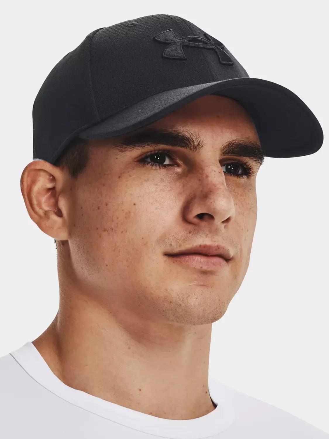 CZAPKA Z DASZKIEM UNDER ARMOUR BEJSBOLÓWKA SPORTOWA 1376700-002 Cechy dodatkowe brak