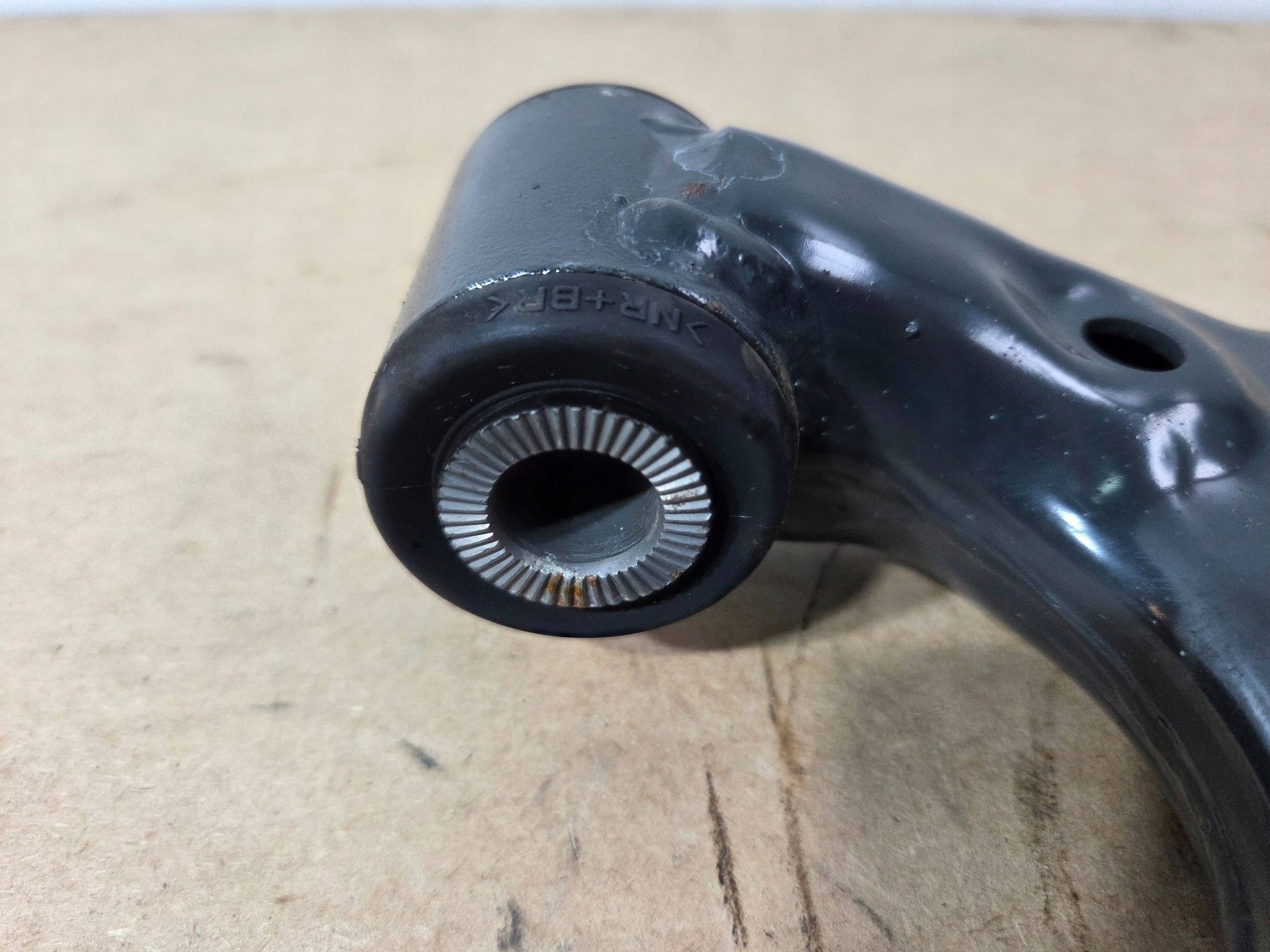 Toyota Corolla E212023r arm front right (Q706)