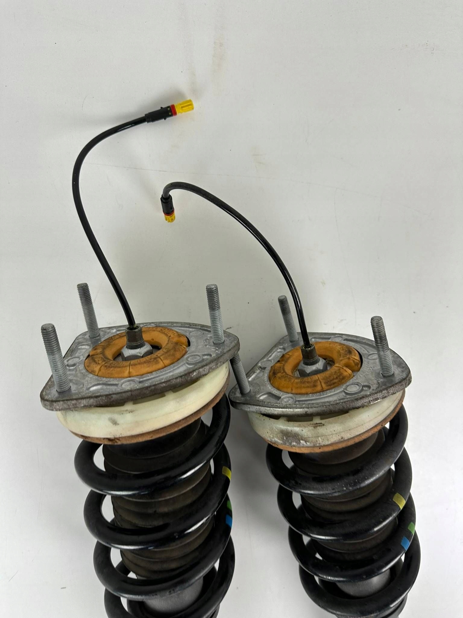Porsche 911 991.2 3.0 DCH 4S 99133305743 shock absorber rear part ze spring