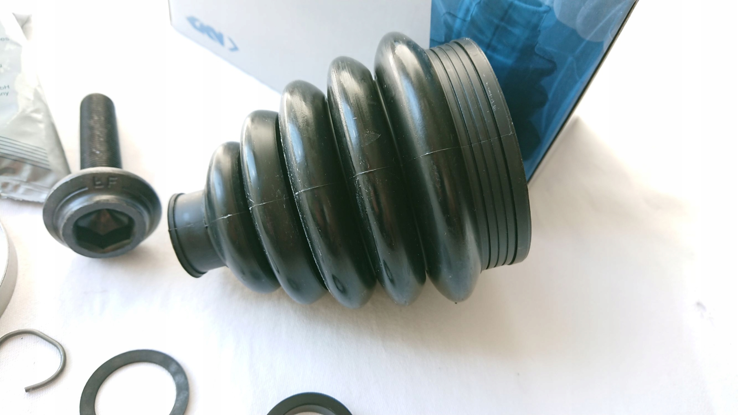 OSŁONA PRZEGUBU LOBRO AUDI A3 8L 1.9 2.0 TDI Producent części Lobro