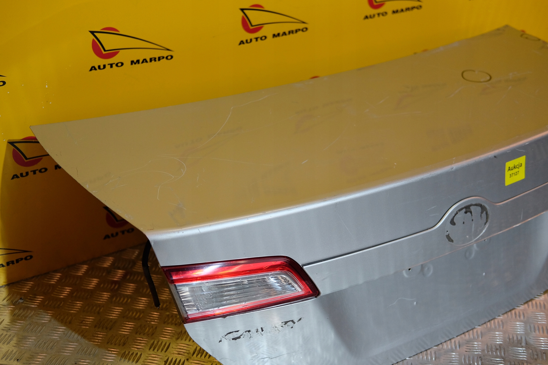 TOYOTA CAMRY 2011-2015 KLAPA TYŁ POKRYWA BAGAŻNIKA Producent części Toyota OE