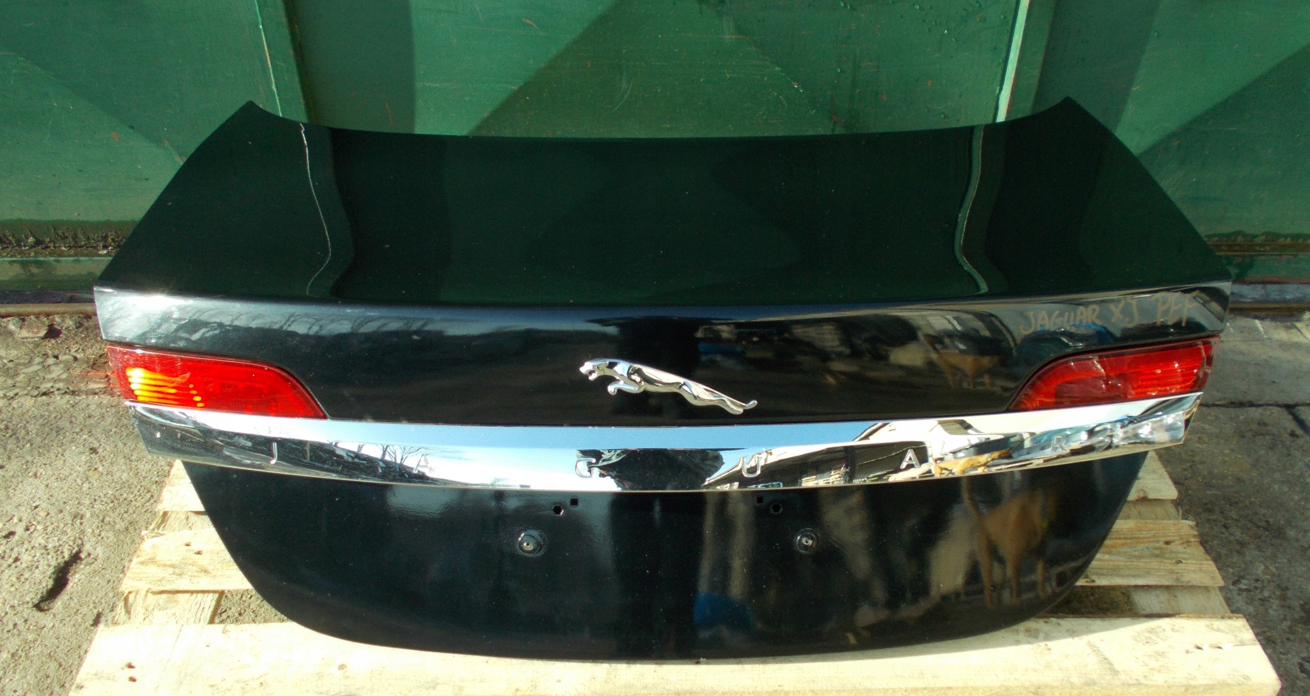 JAGUAR XF X250 trunk door boot complete PEF
