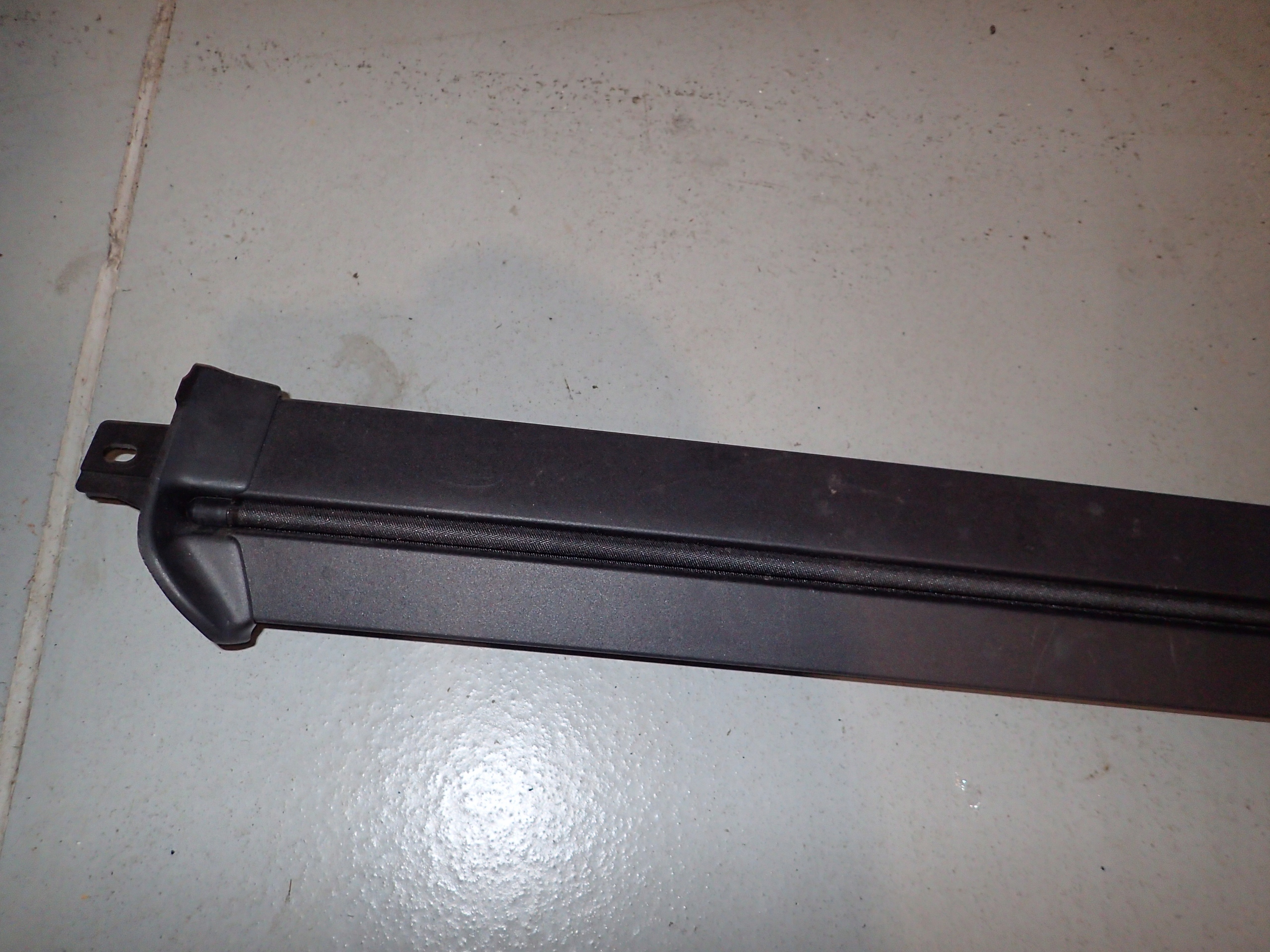 MERCEDES AMG GT A190 ROLETA ROLETKA BAGAŻNIKA PÓŁKA Producent części Mercedes-Benz OE