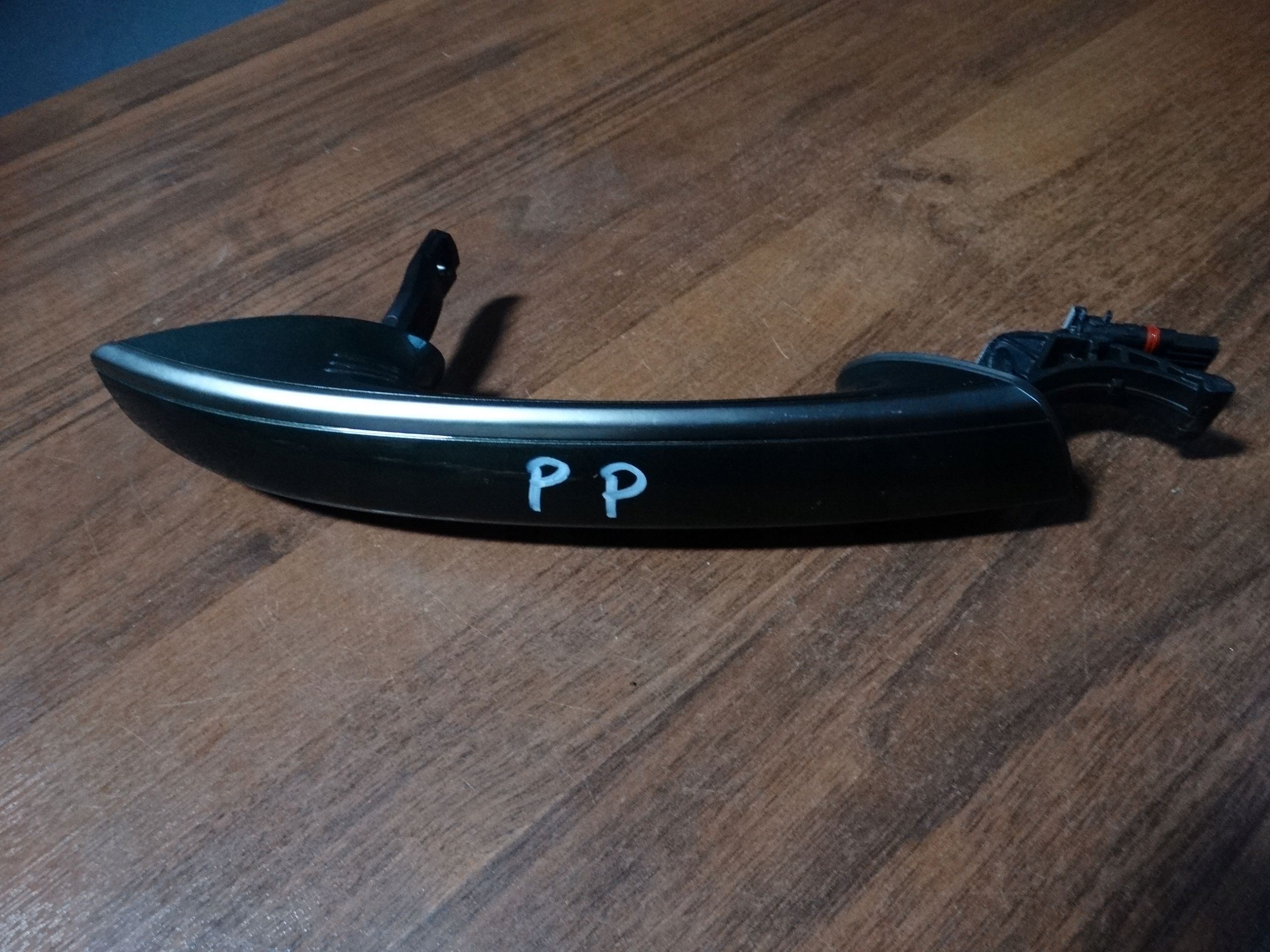 IDEALNA handle right KEYLESS BMW G11 G12 4PIN 1