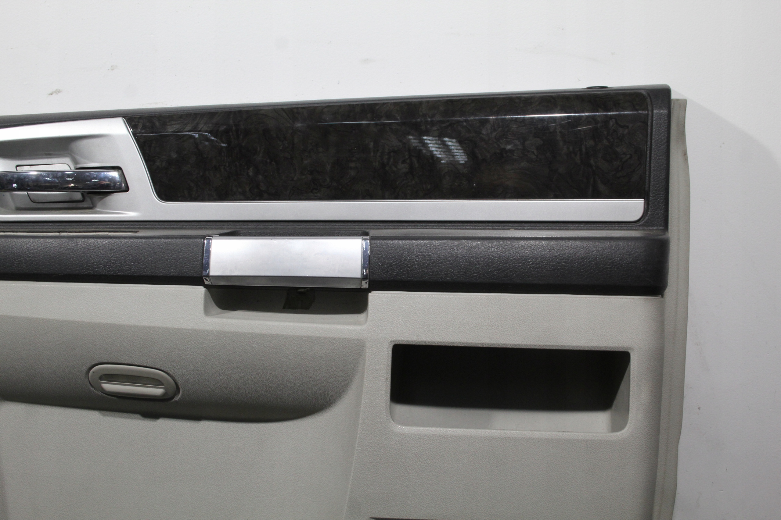 upholstery side door right front VOYAGER V 5