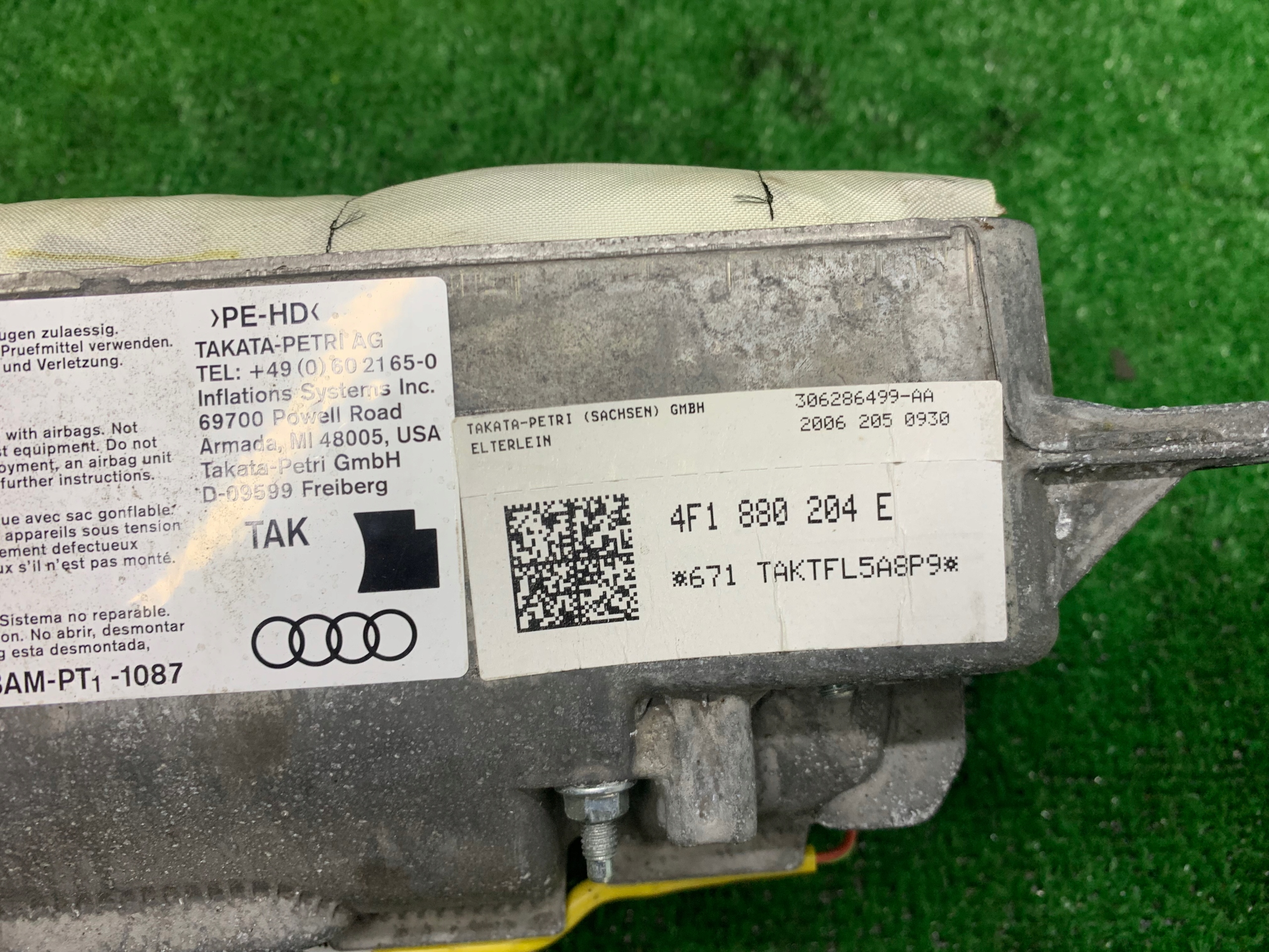 airbag airbag spolujezdce AUDI A6 C6 4F1880204E