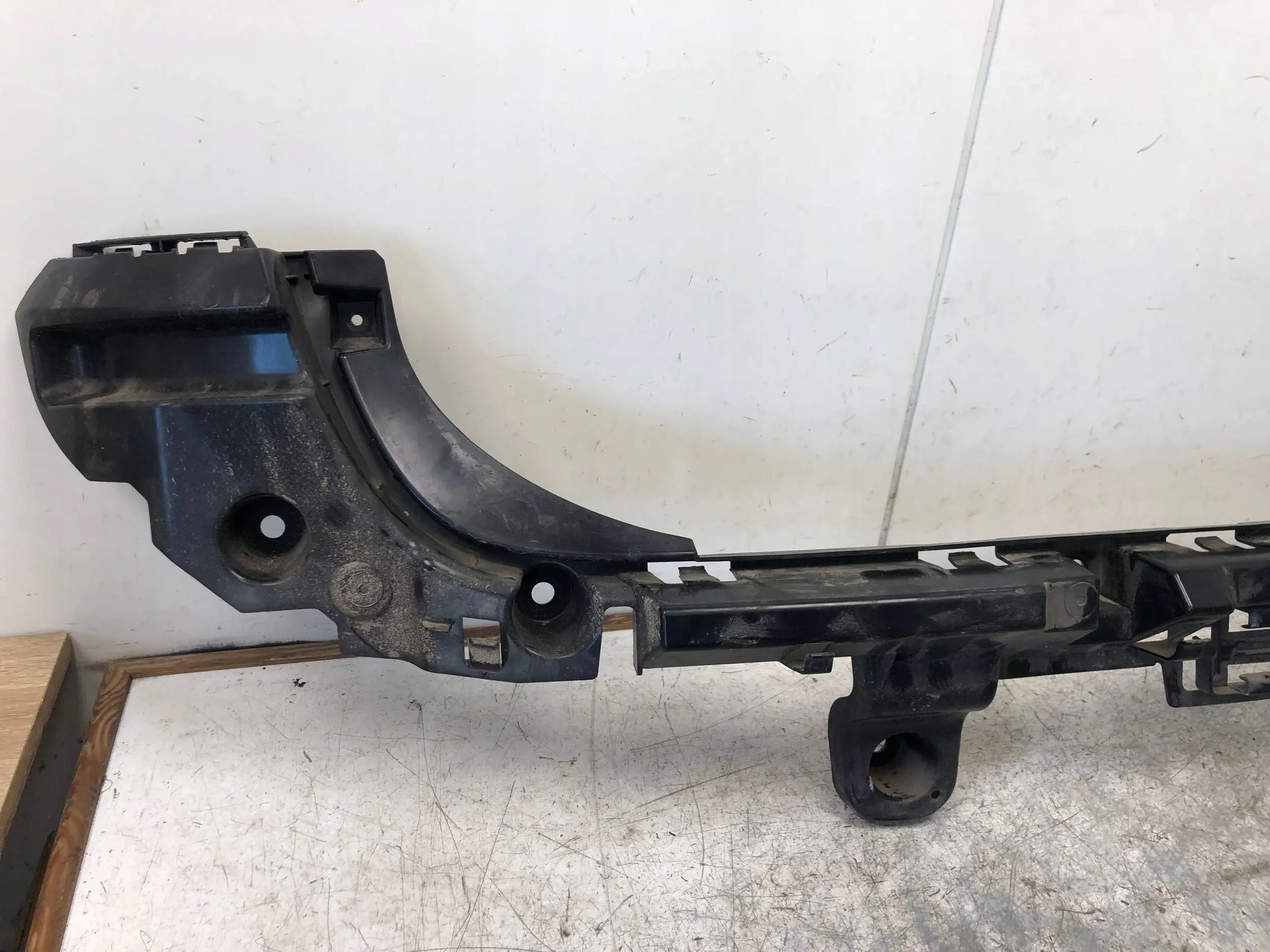 bumper bracket rear part BMW X1 E84 2990161