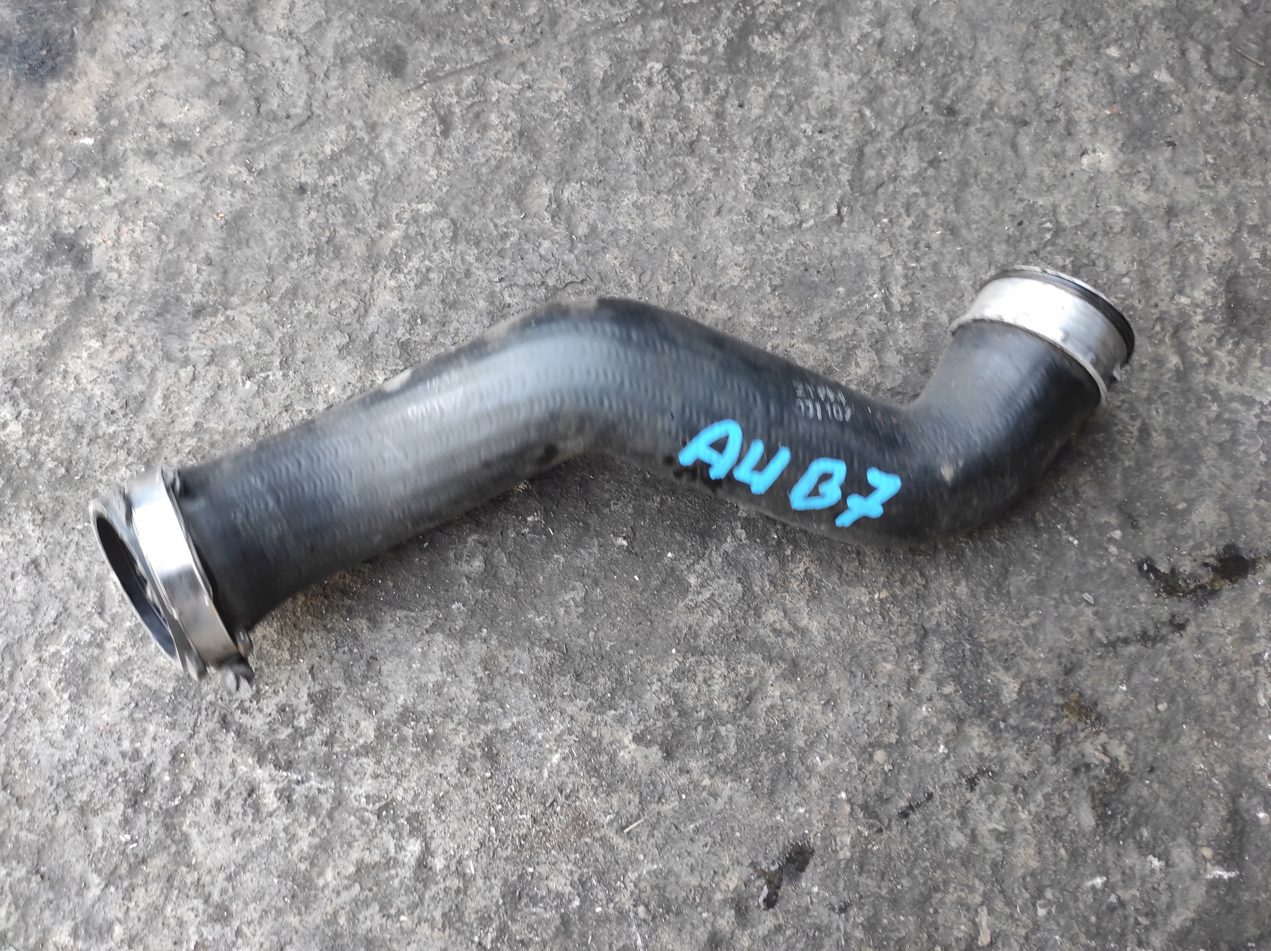 trouba intercoolera AUDI A4 B7 A6 2.0 TDI 8E0145737F
