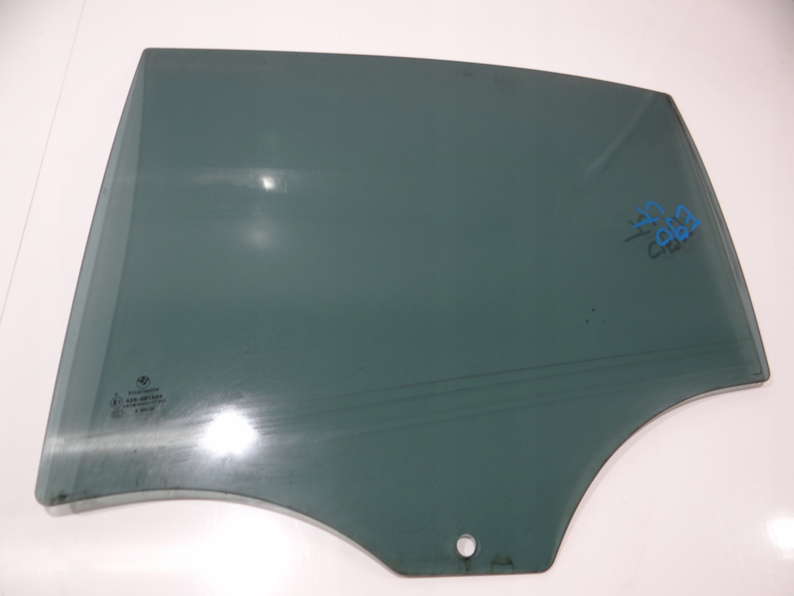 window door left rear part BMW E90 (16932574)