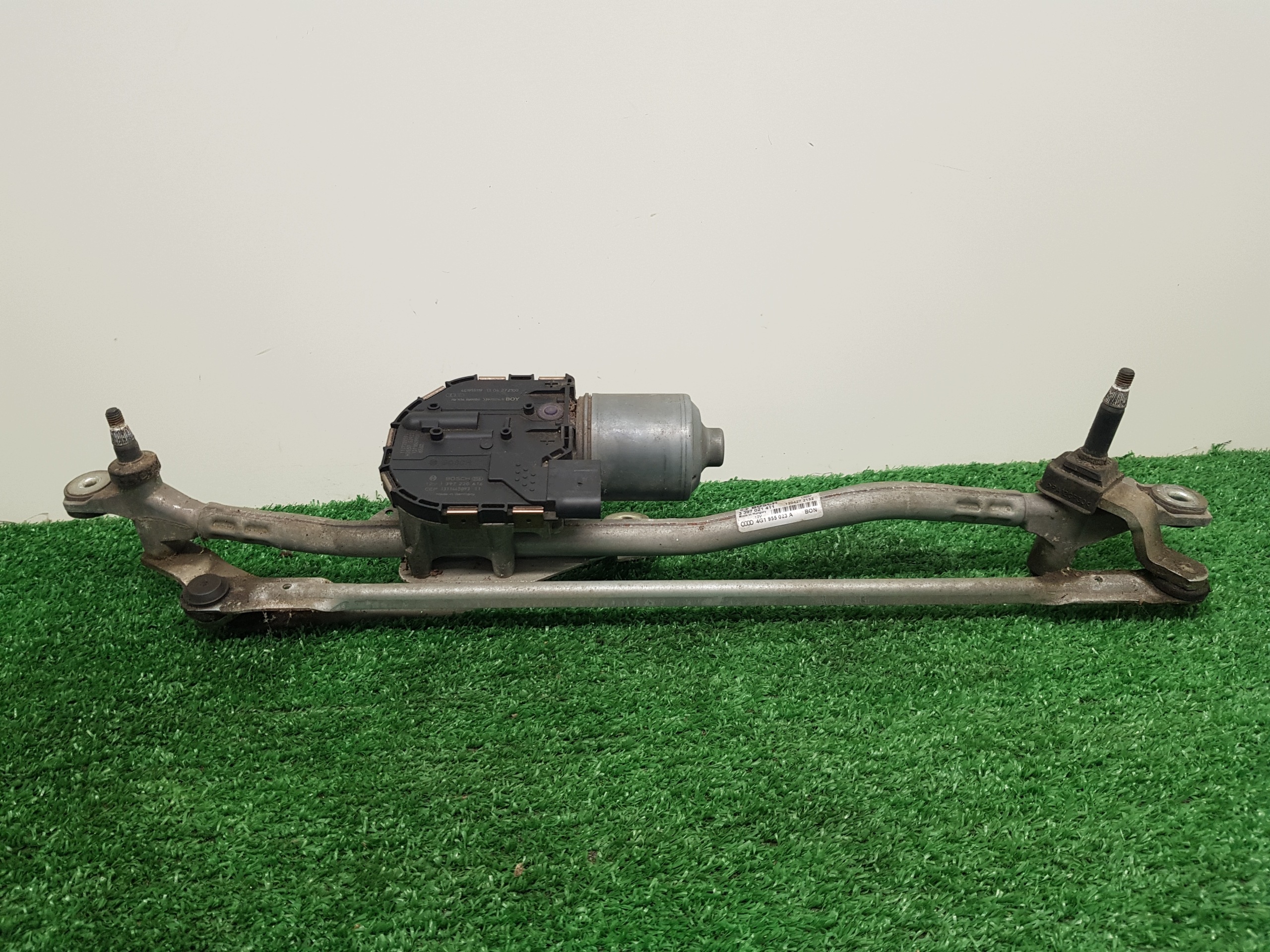 wiper mechanism front AUDI A6-C7 2013